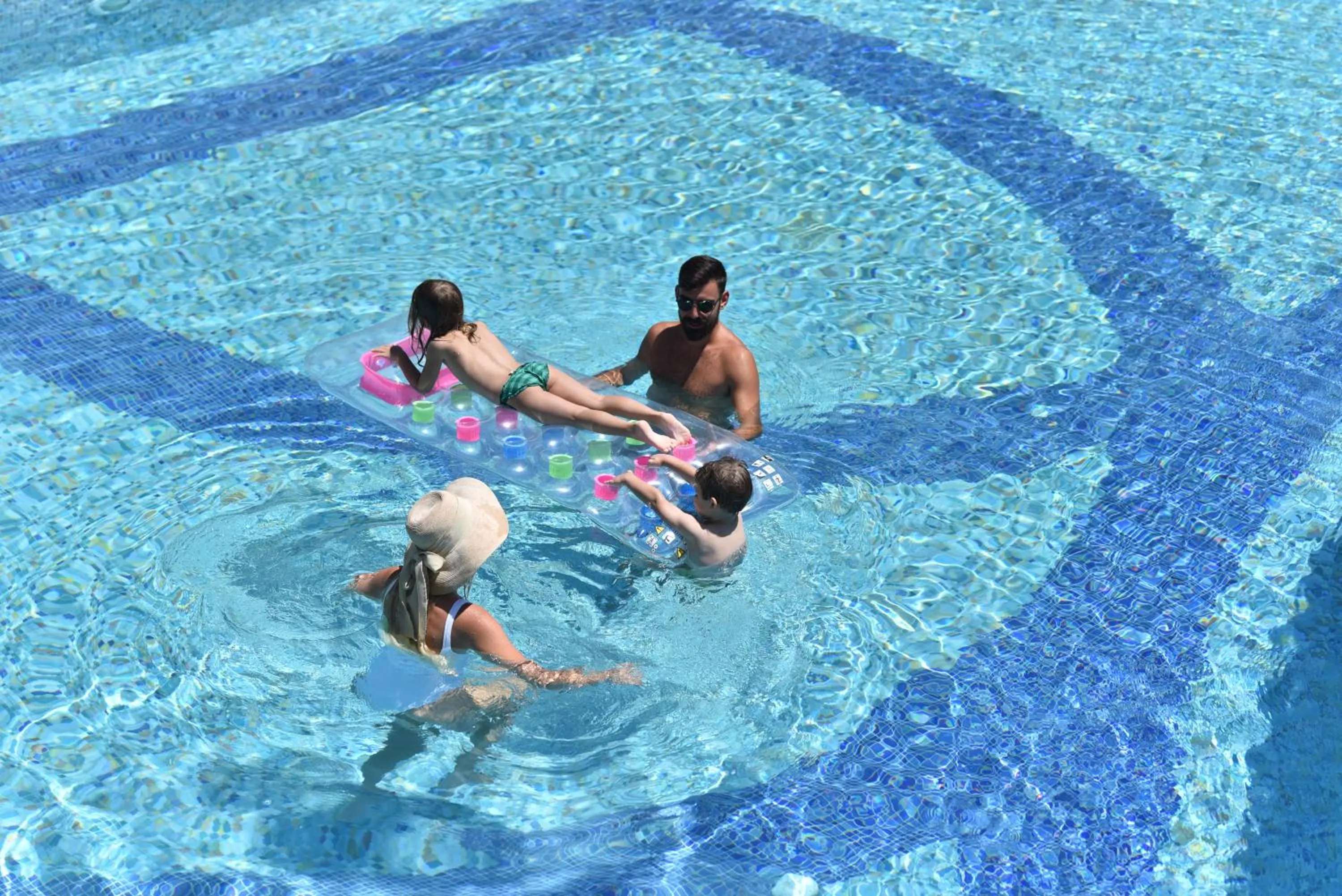 Swimming pool in Okeanis Golden Resort