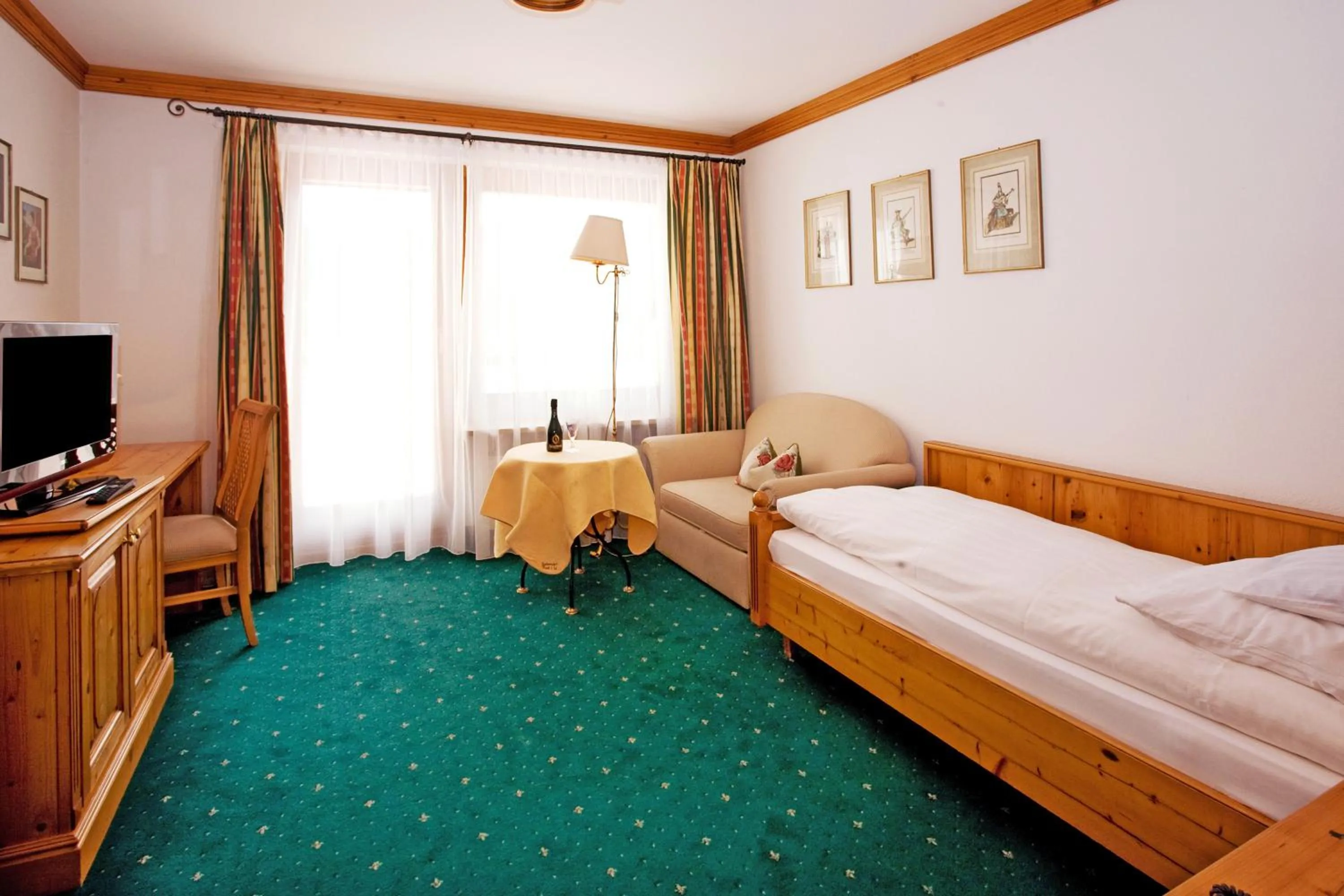 Photo of the whole room, Bed in Hotel Unterwirt