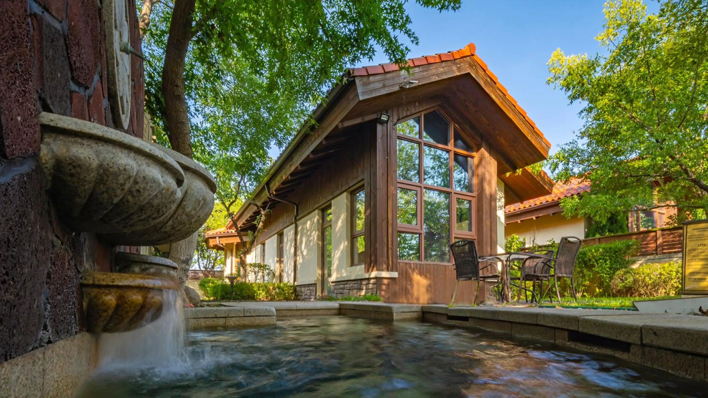 Photo of the whole room in Holiday Inn Dalian Hot Spring by IHG