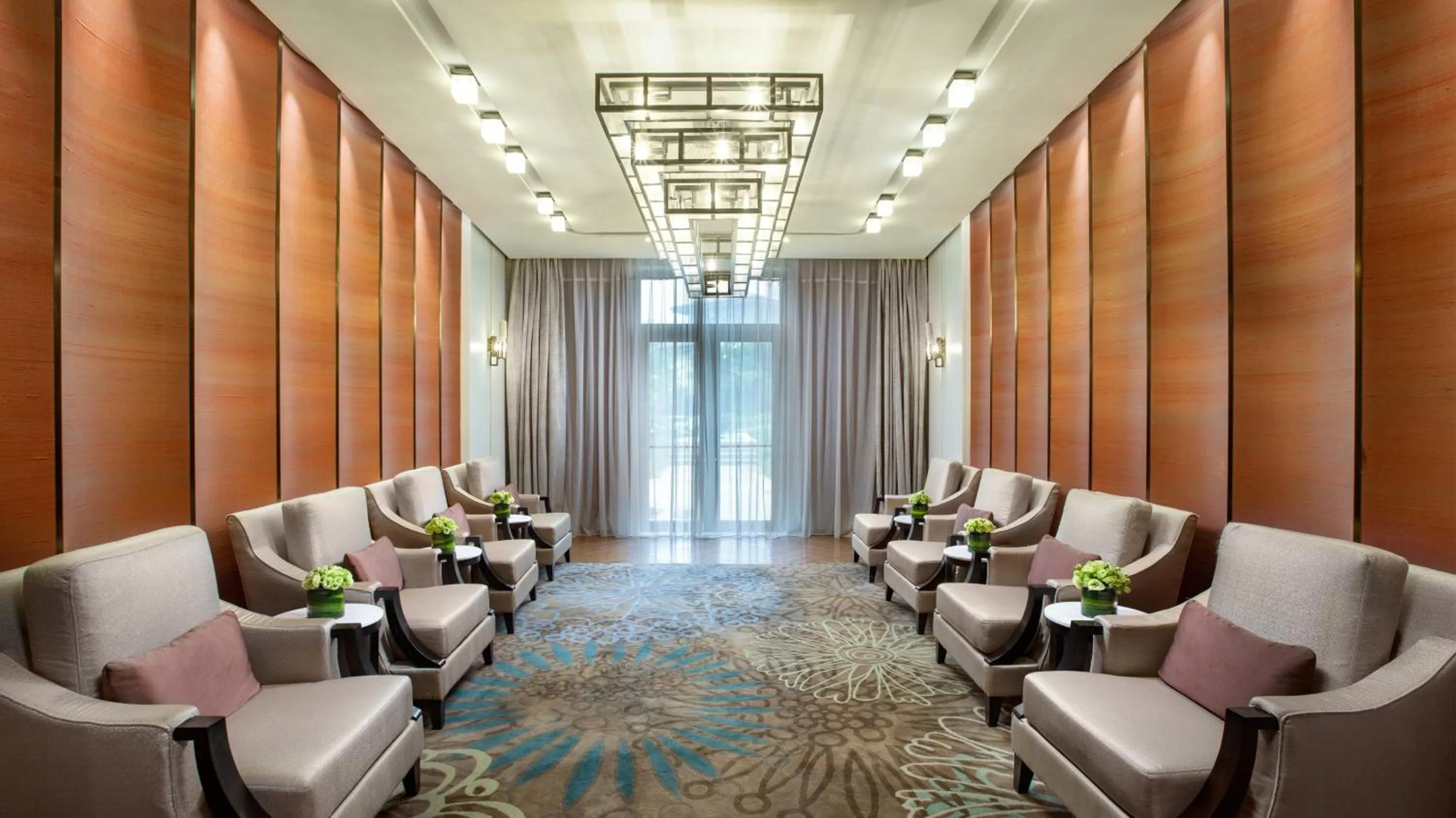 Restaurant/places to eat in Holiday Inn Dalian Hot Spring by IHG