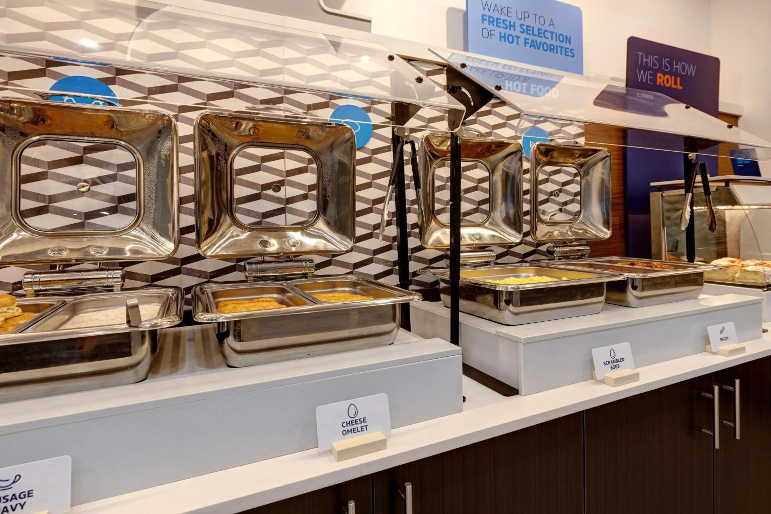 Breakfast in Holiday Inn Express & Suites - Grand Rapids South - Wyoming by IHG