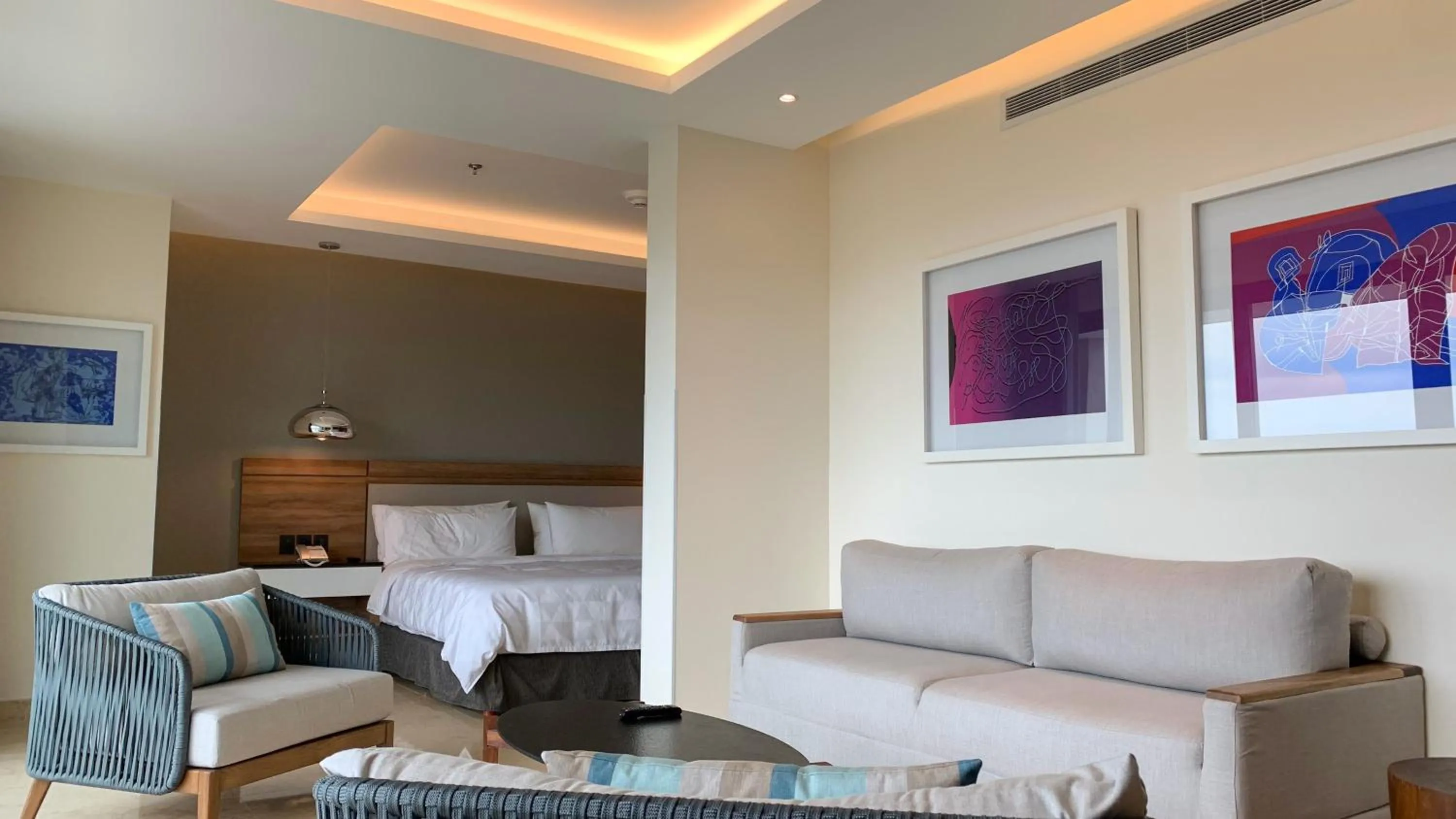 Bedroom, Bed in Holiday Inn & Suites - Puerto Vallarta Marina & Golf by IHG