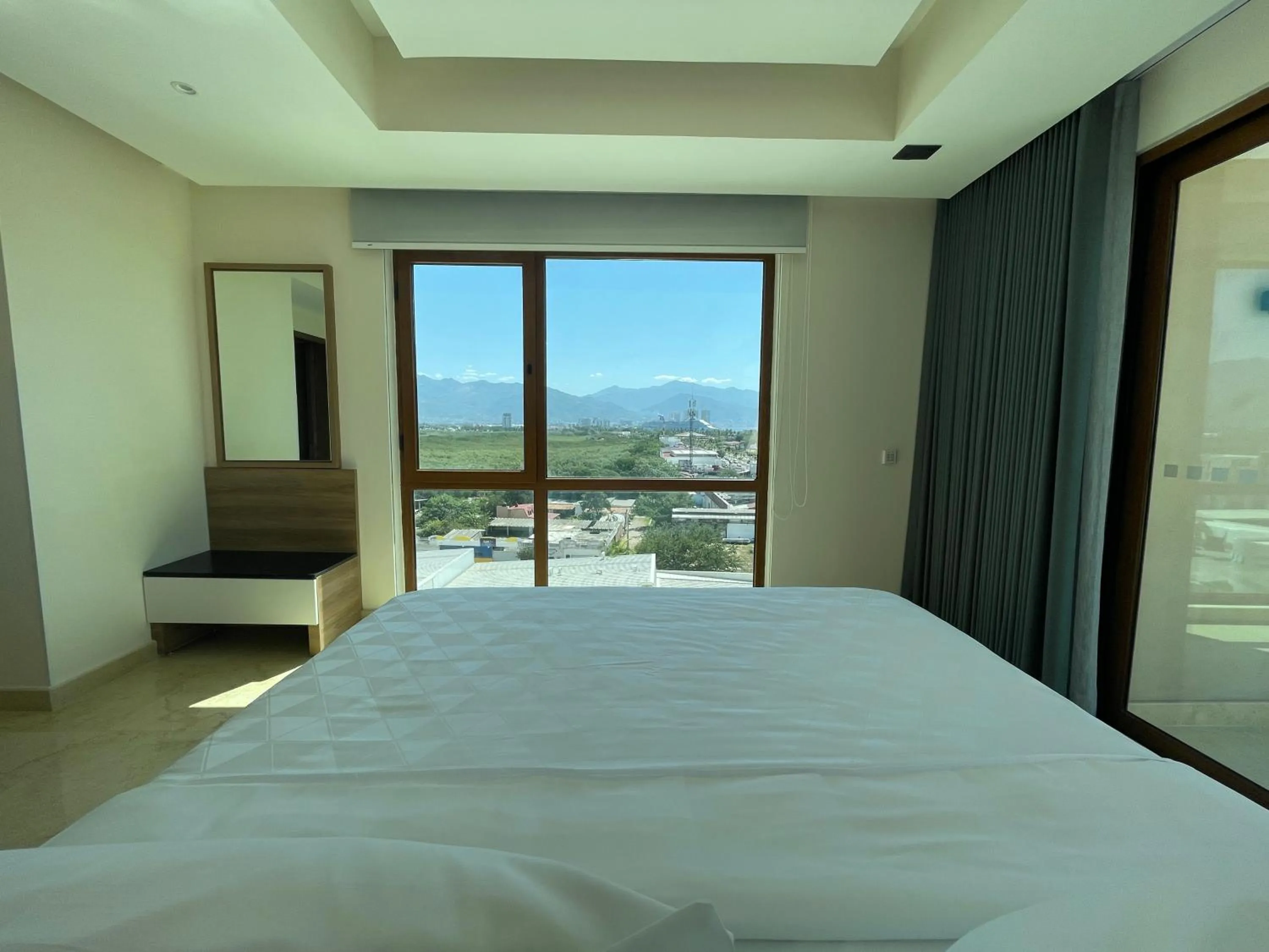Mountain view, Bed in Holiday Inn & Suites - Puerto Vallarta Marina & Golf by IHG