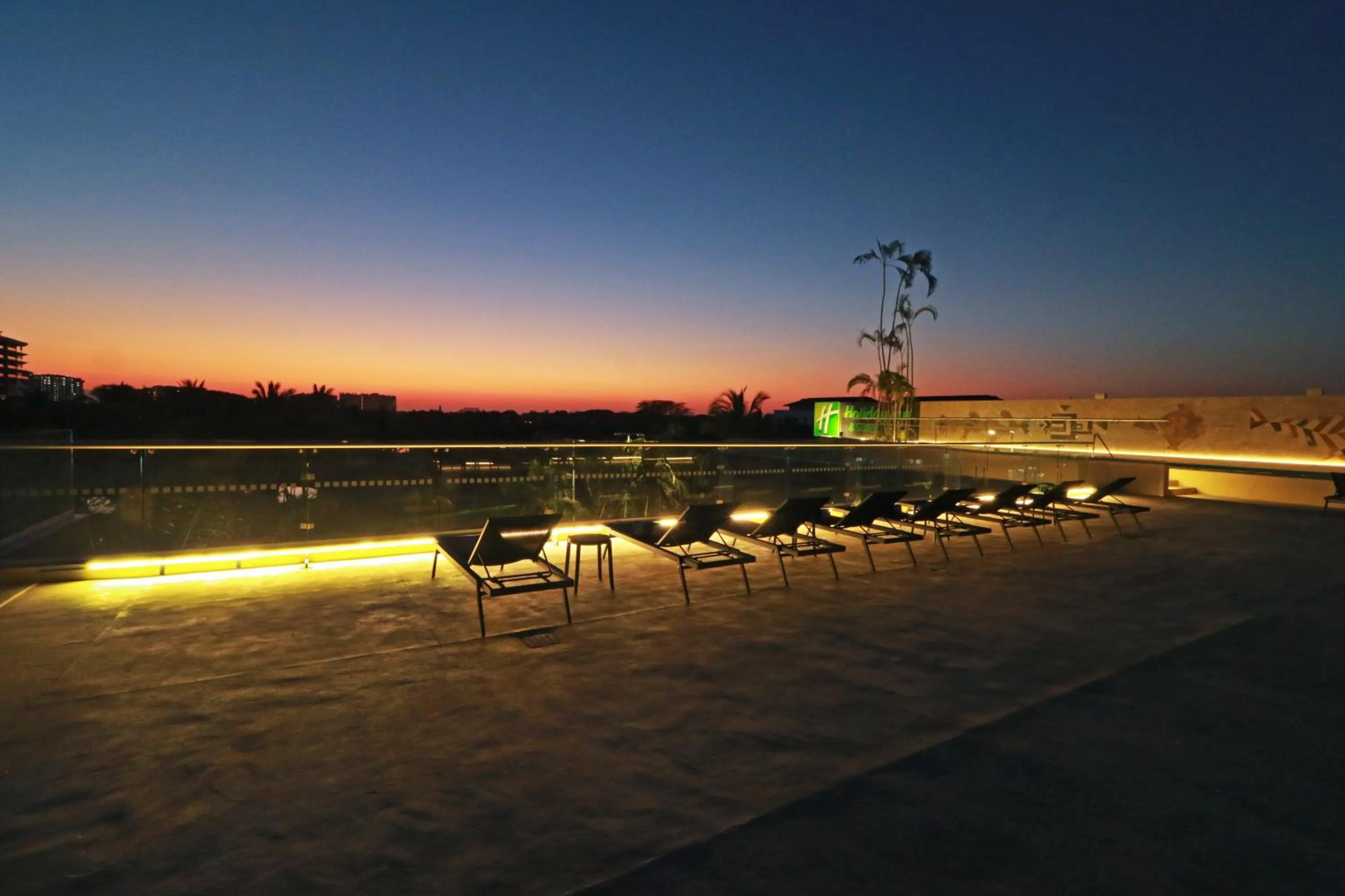 Swimming pool in Holiday Inn & Suites - Puerto Vallarta Marina & Golf by IHG