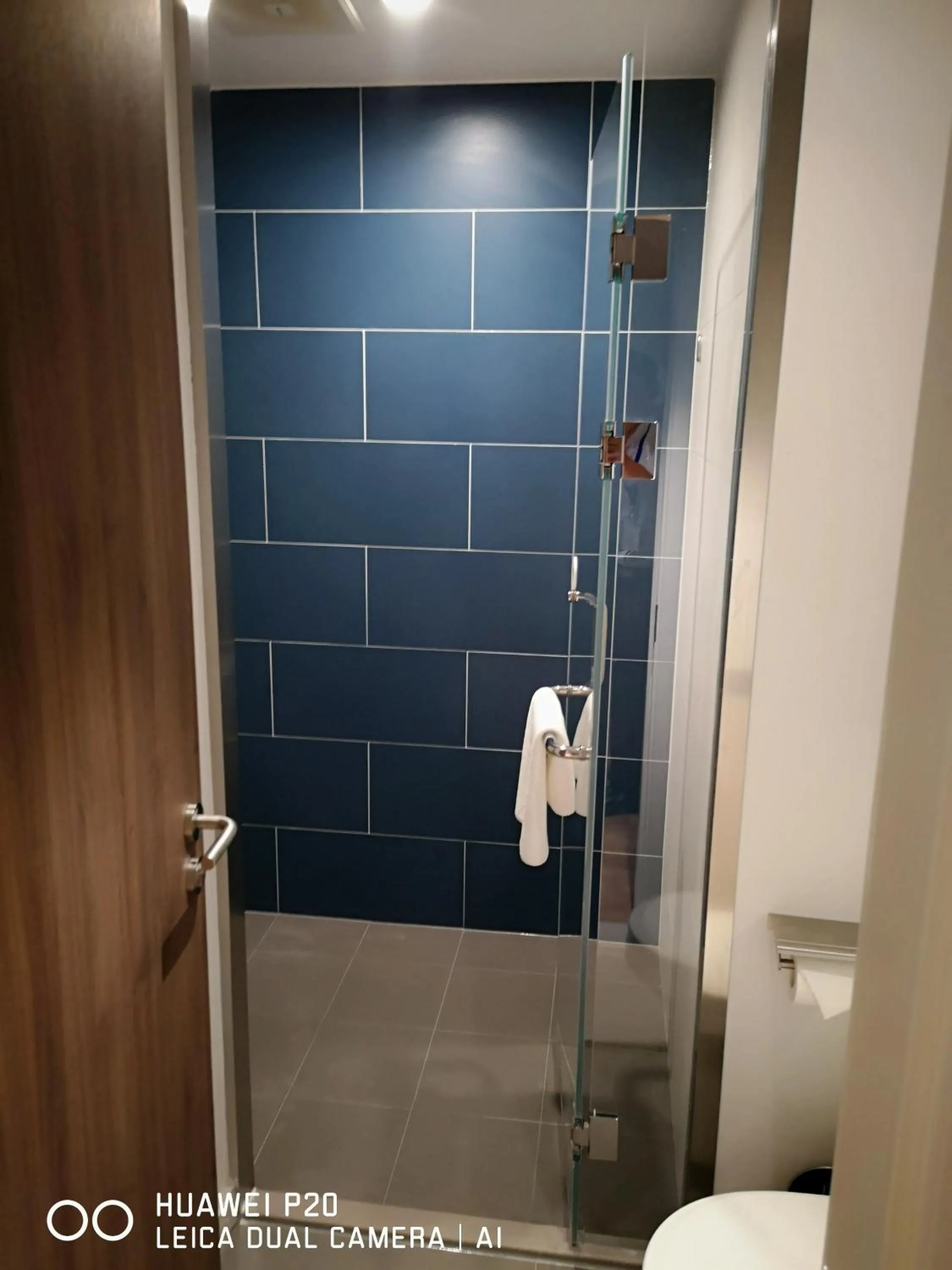 Bathroom in Holiday Inn Express Pengzhou Downtown by IHG