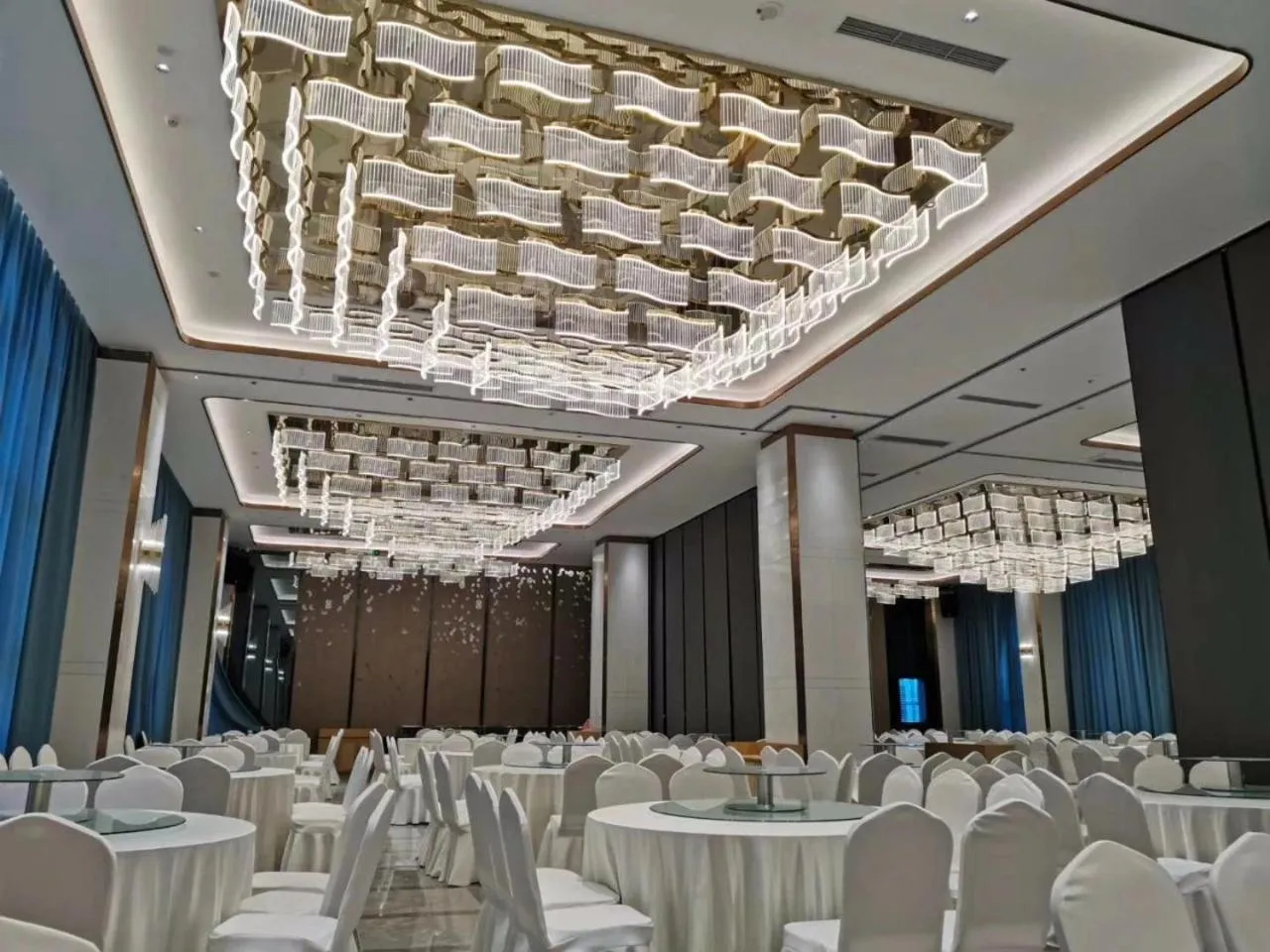 Restaurant/places to eat in Holiday Inn Express Pengzhou Downtown by IHG