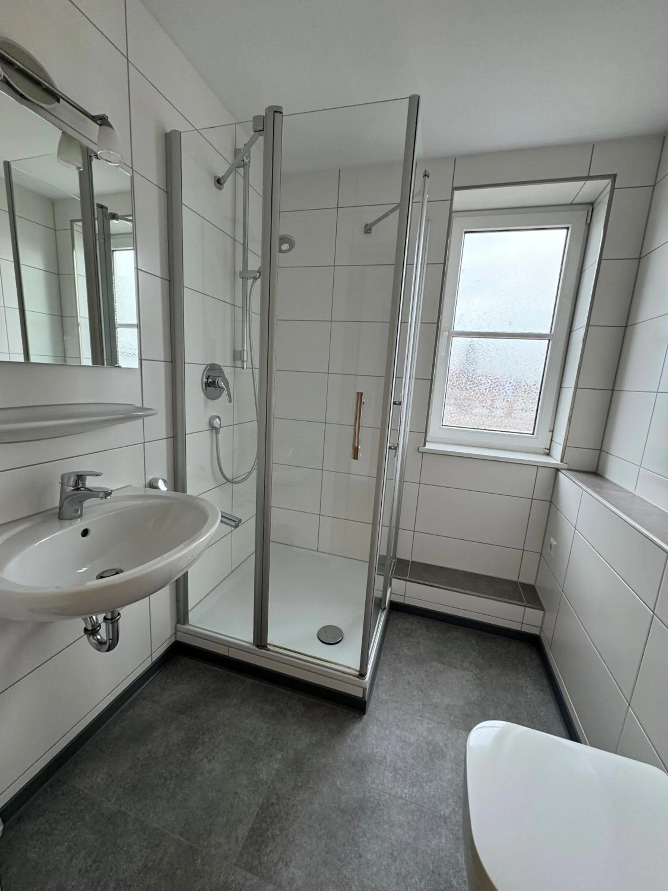 Shower in Pension Schweizer