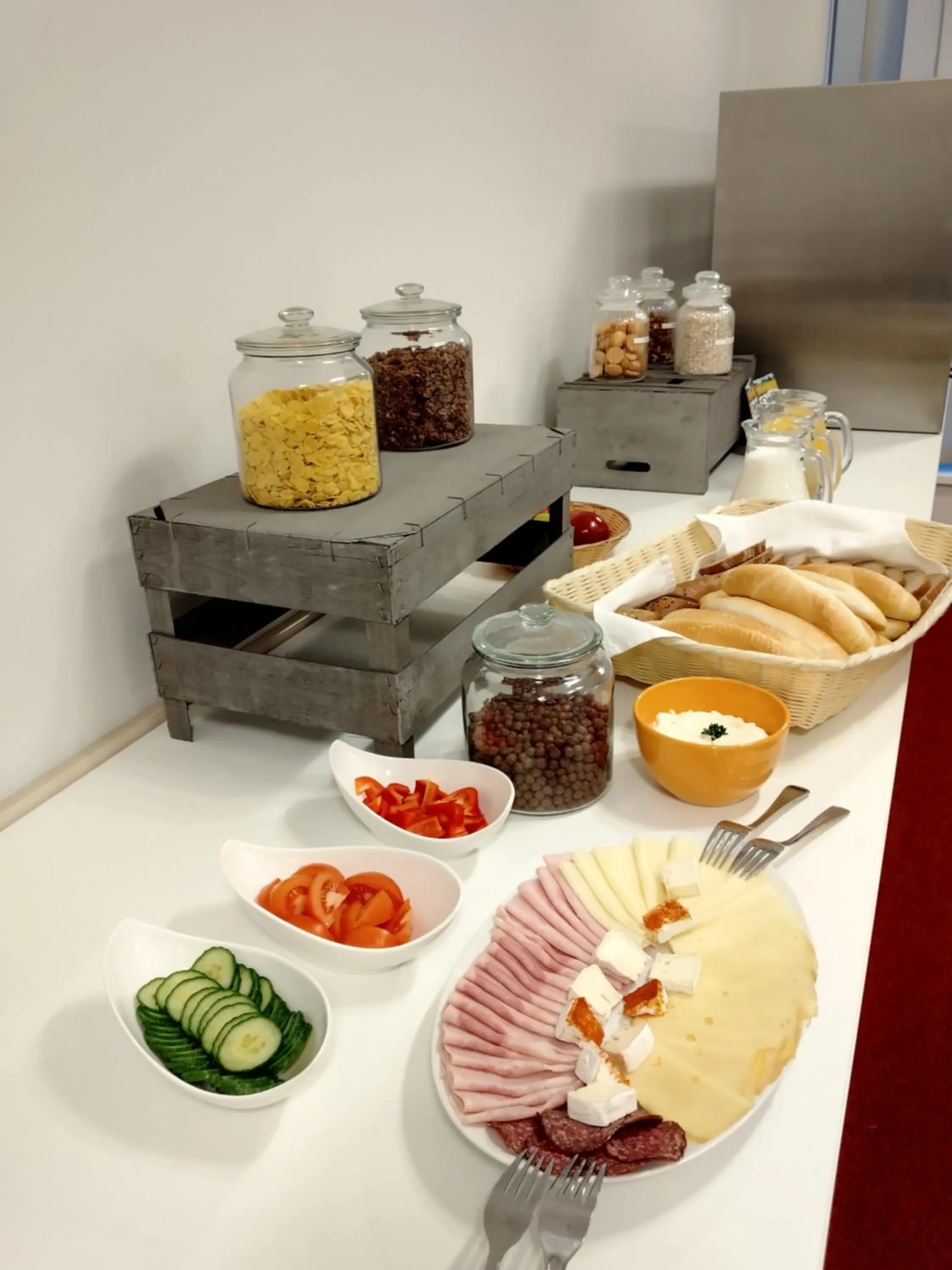 Food and drinks in Hotel Opera