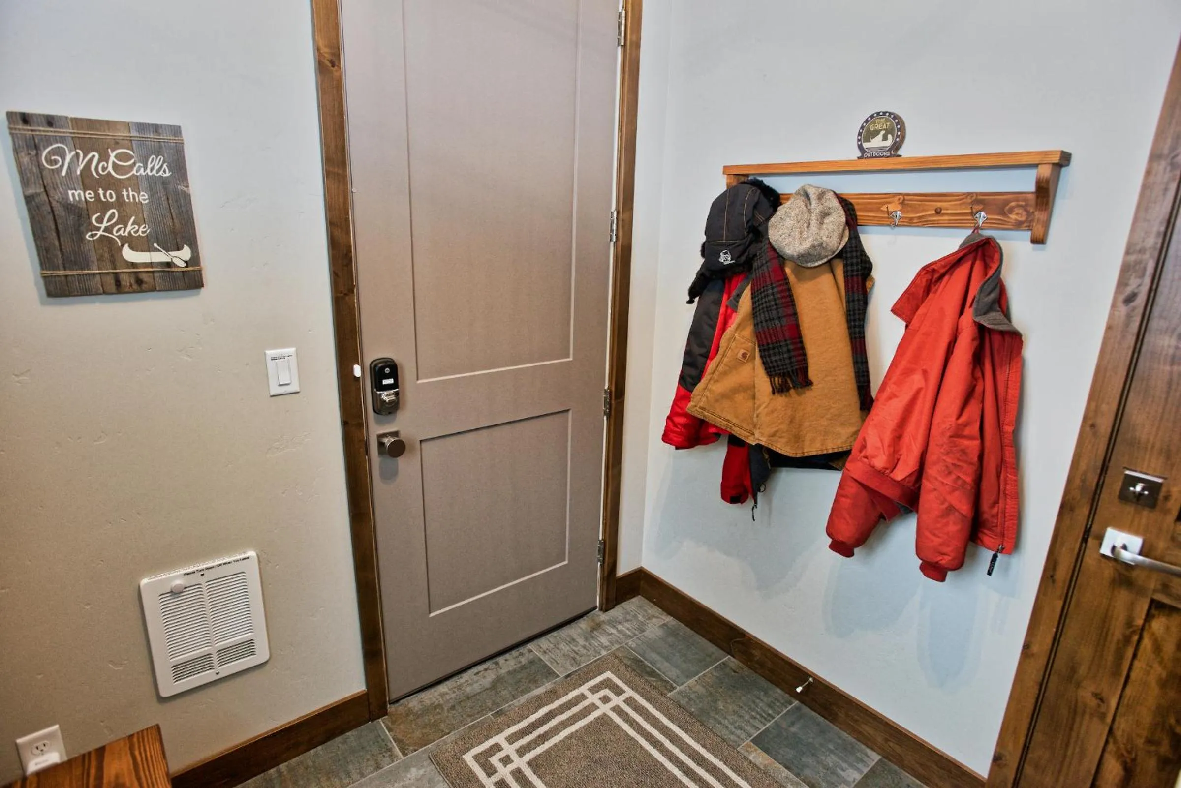 Silverpine Hideaway by Casago McCall - Donerightmanagement