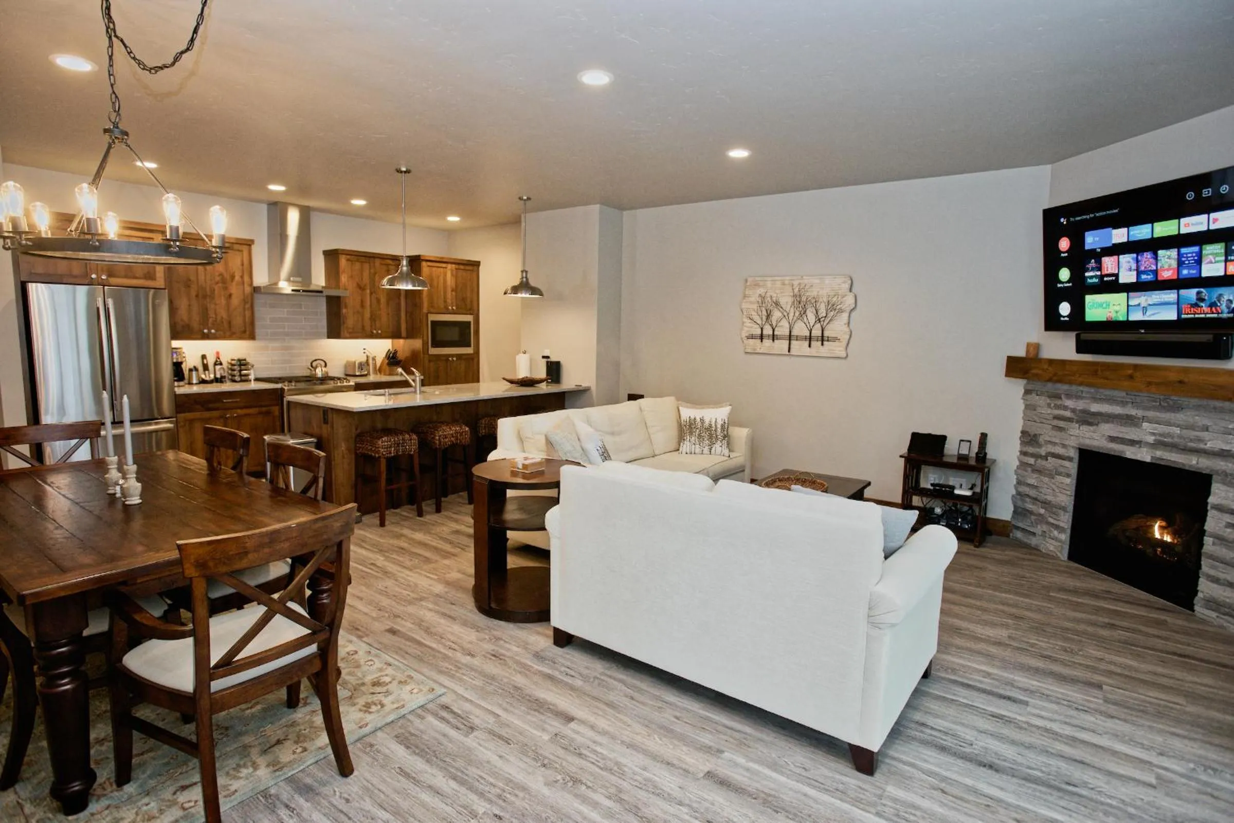 Silverpine Hideaway by Casago McCall - Donerightmanagement