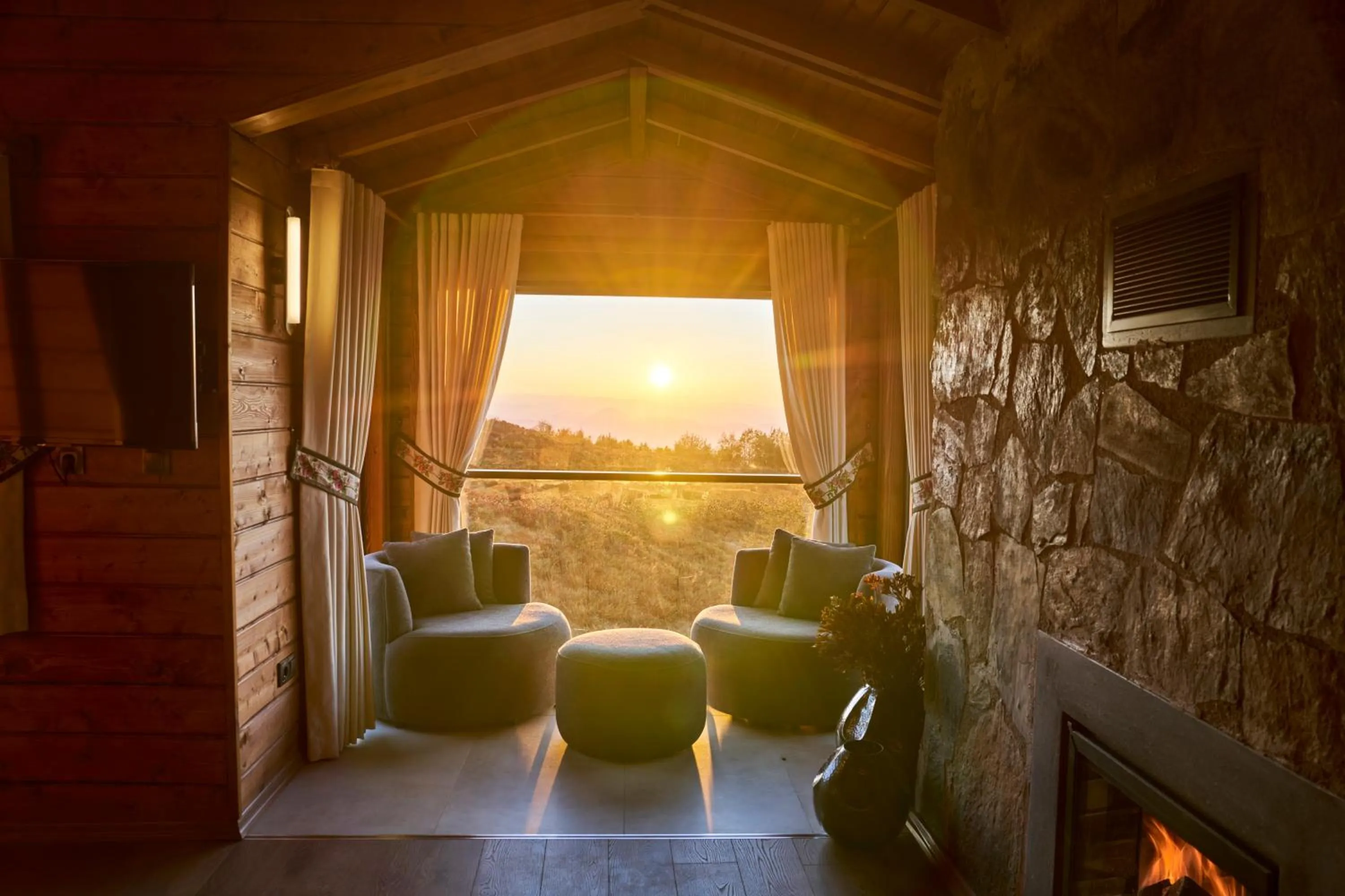 Flora Handüzü Resort & Wellness Bungalow Hotel