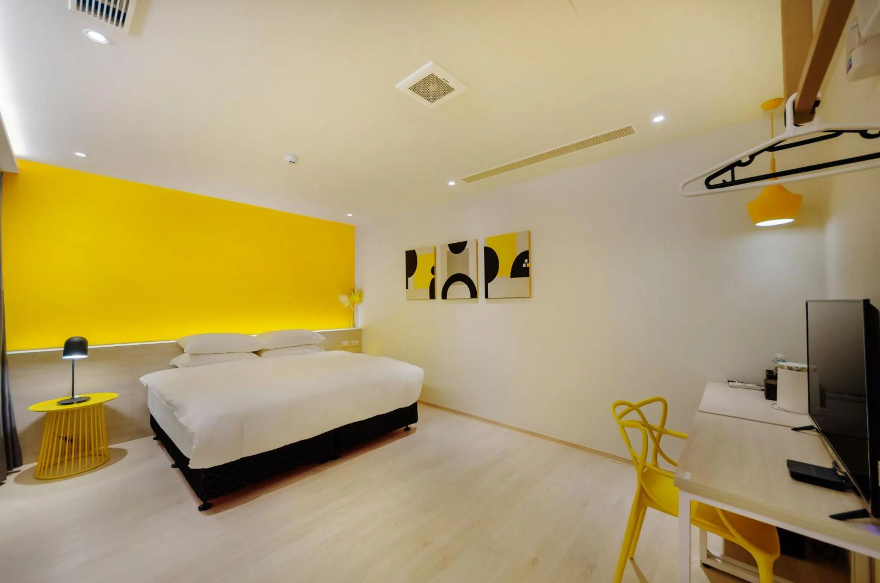 Photo of the whole room in Popinn