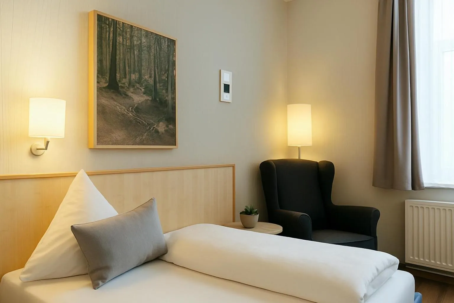 Photo of the whole room, Bed in Konsum Berghotel Oberhof