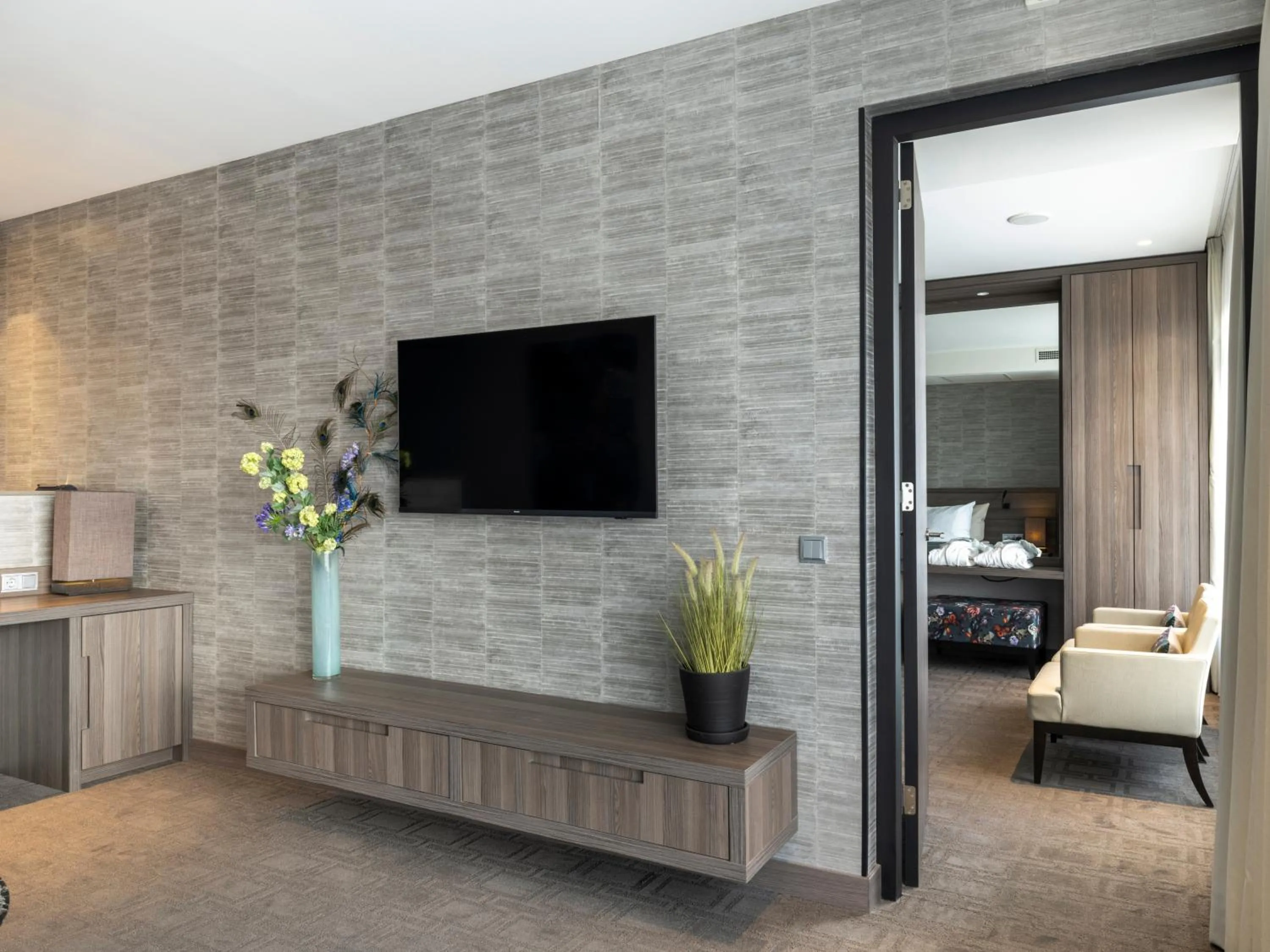 TV and multimedia, Bed in Van Der Valk Hotel Zwolle