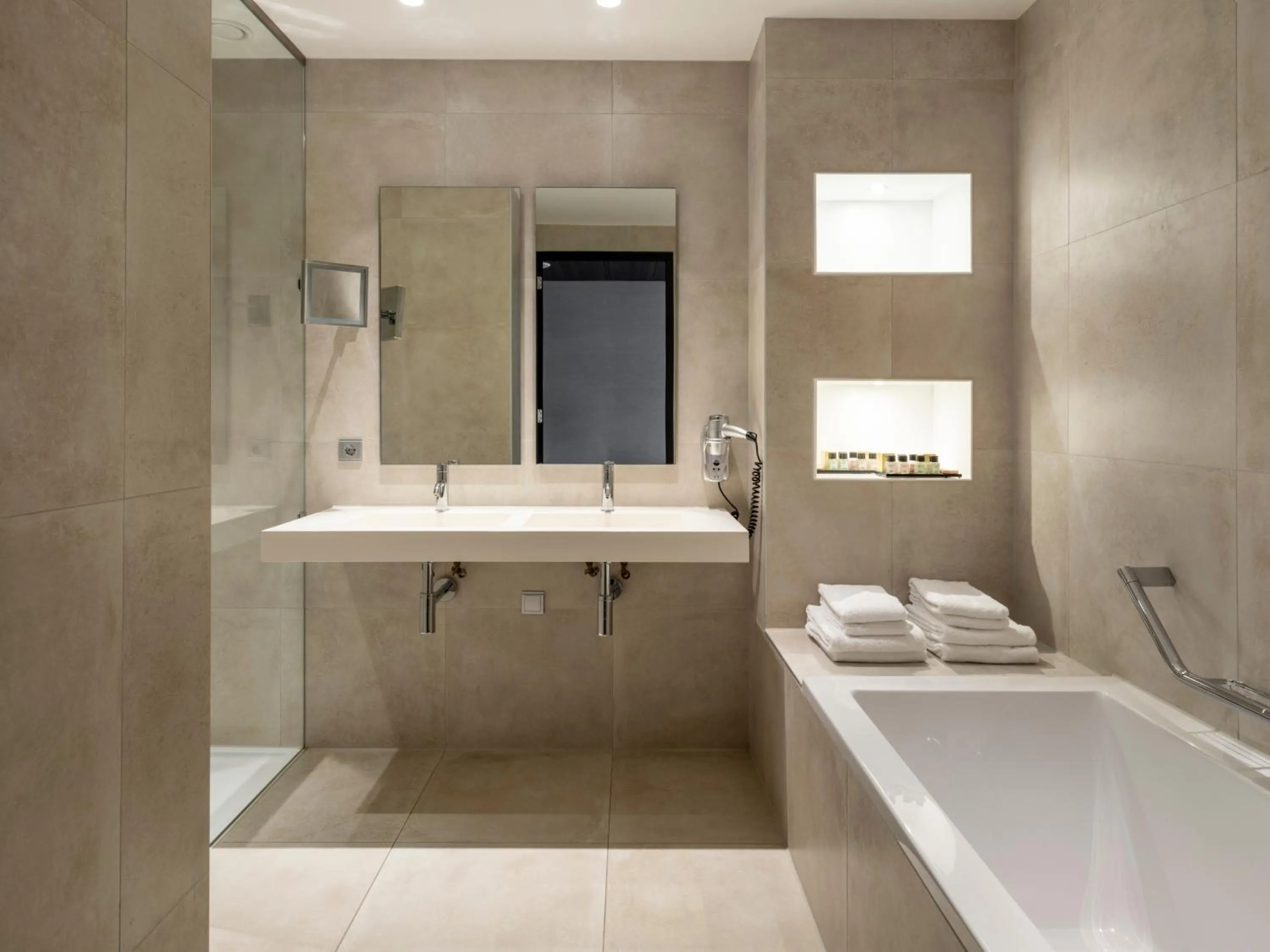 Shower in Van Der Valk Hotel Zwolle