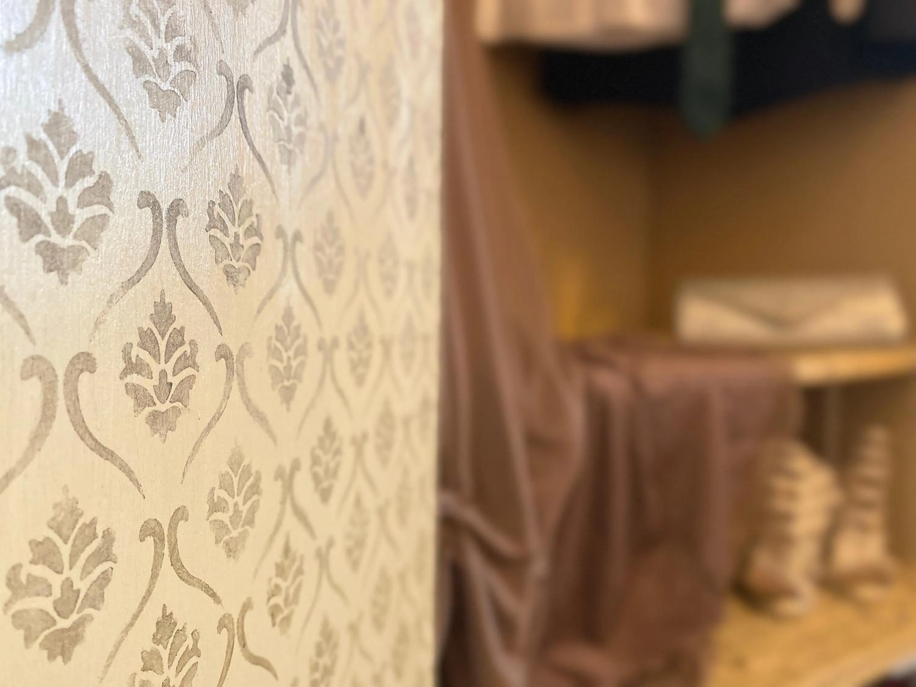 Decorative detail, Bed in Canduleri