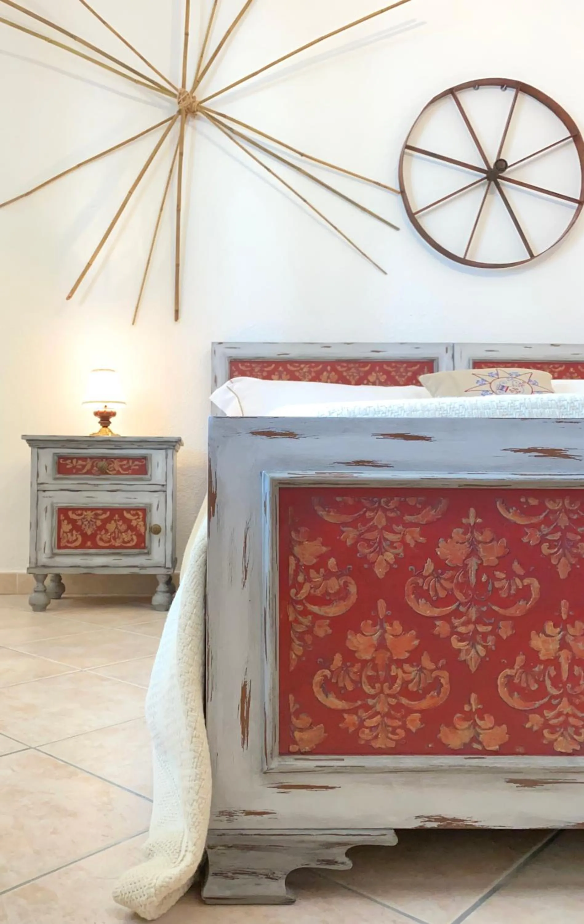 Decorative detail, Bed in Canduleri