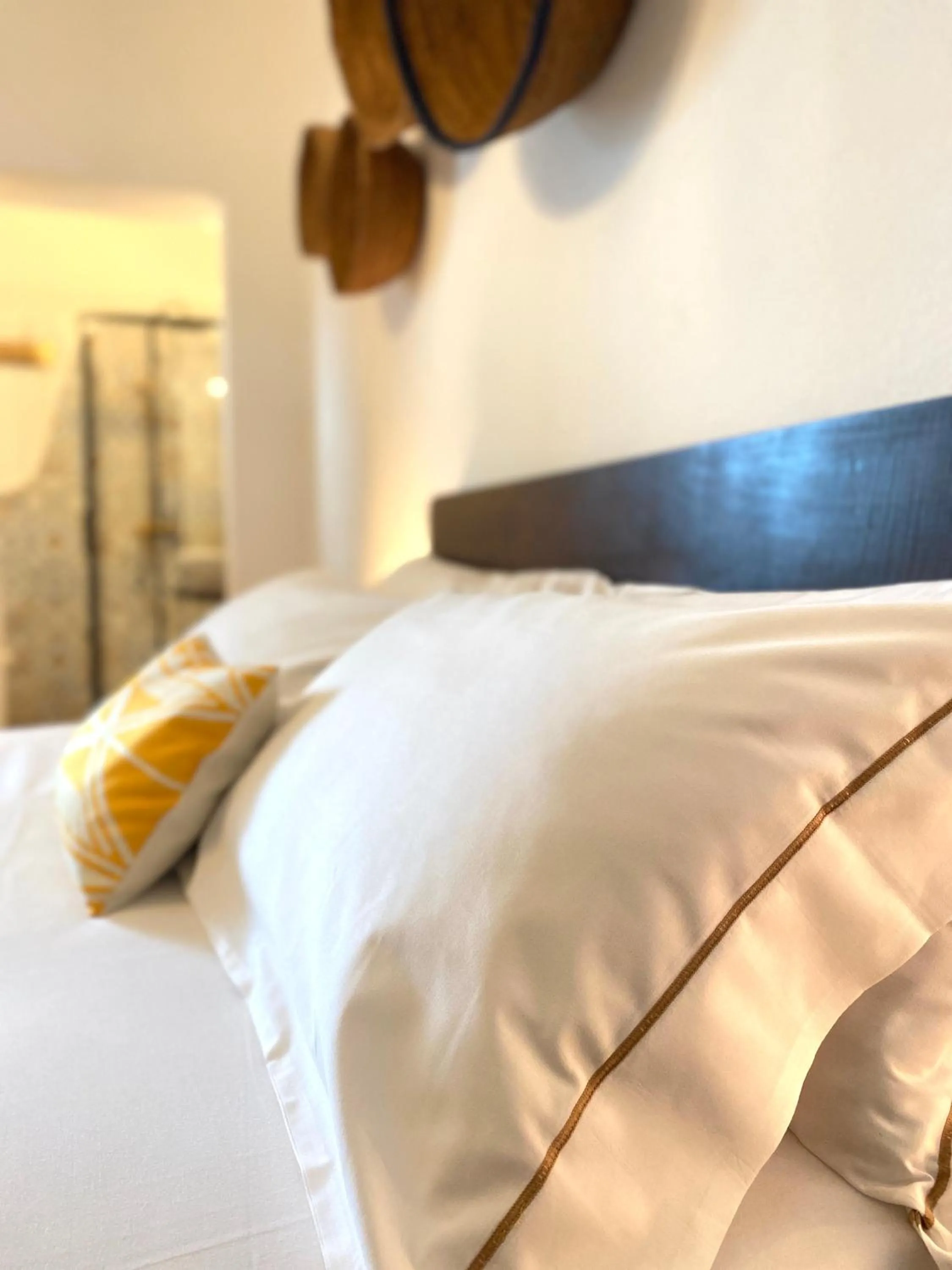 Decorative detail, Bed in Canduleri