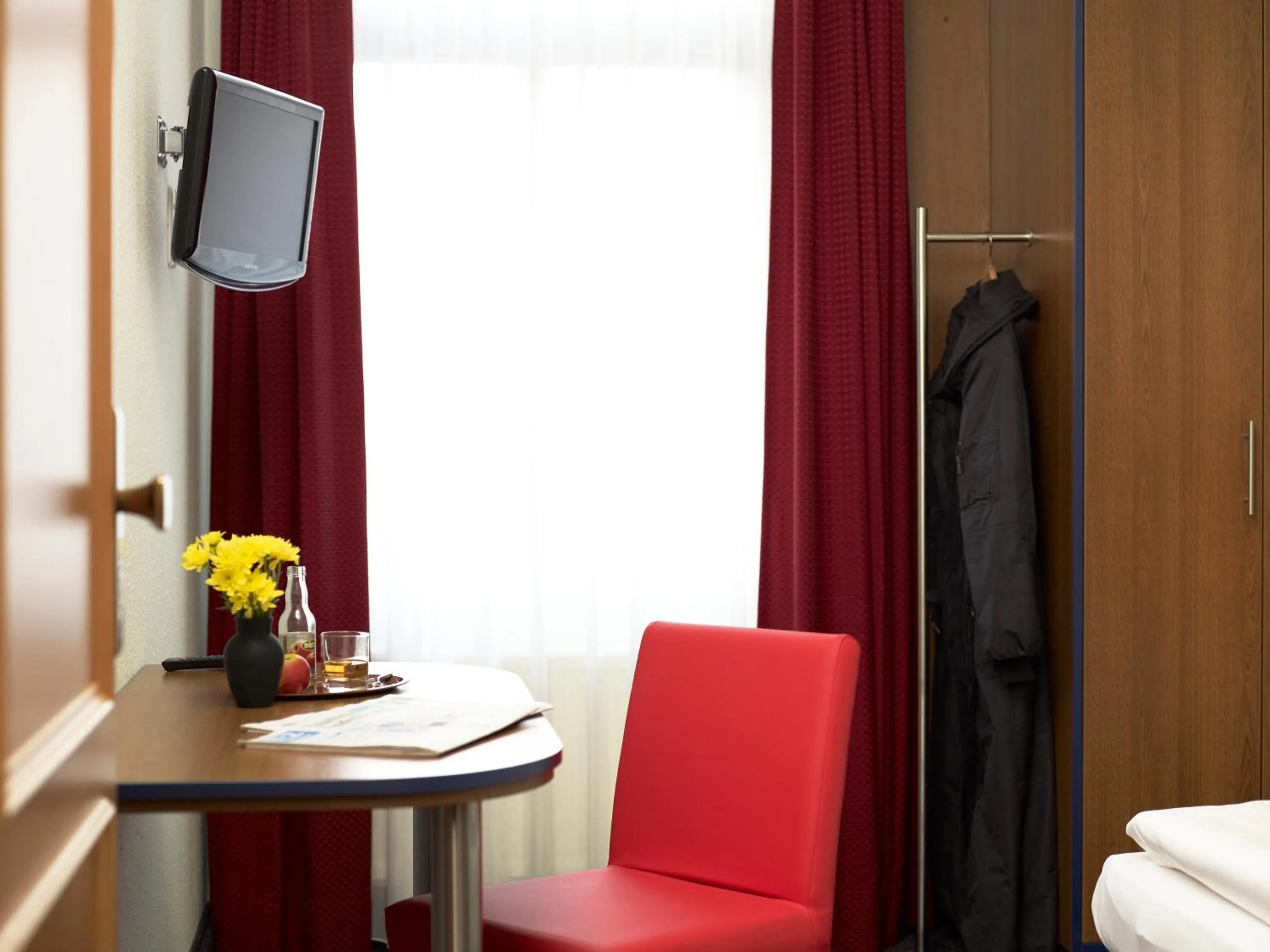 Day in Hotel & Apartments Fürstenhof am Bauhaus