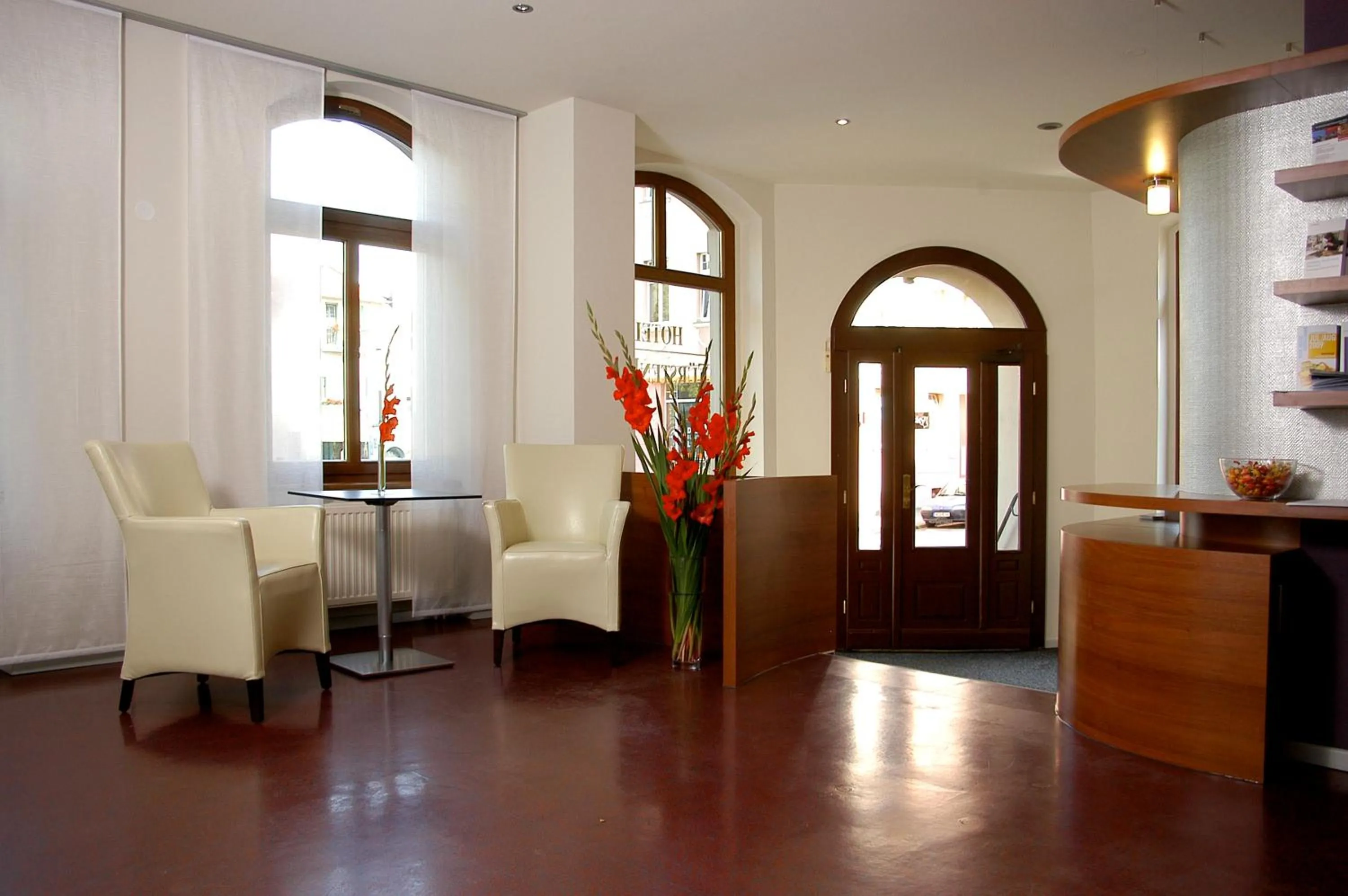 Lobby or reception in Hotel & Apartments Fürstenhof am Bauhaus