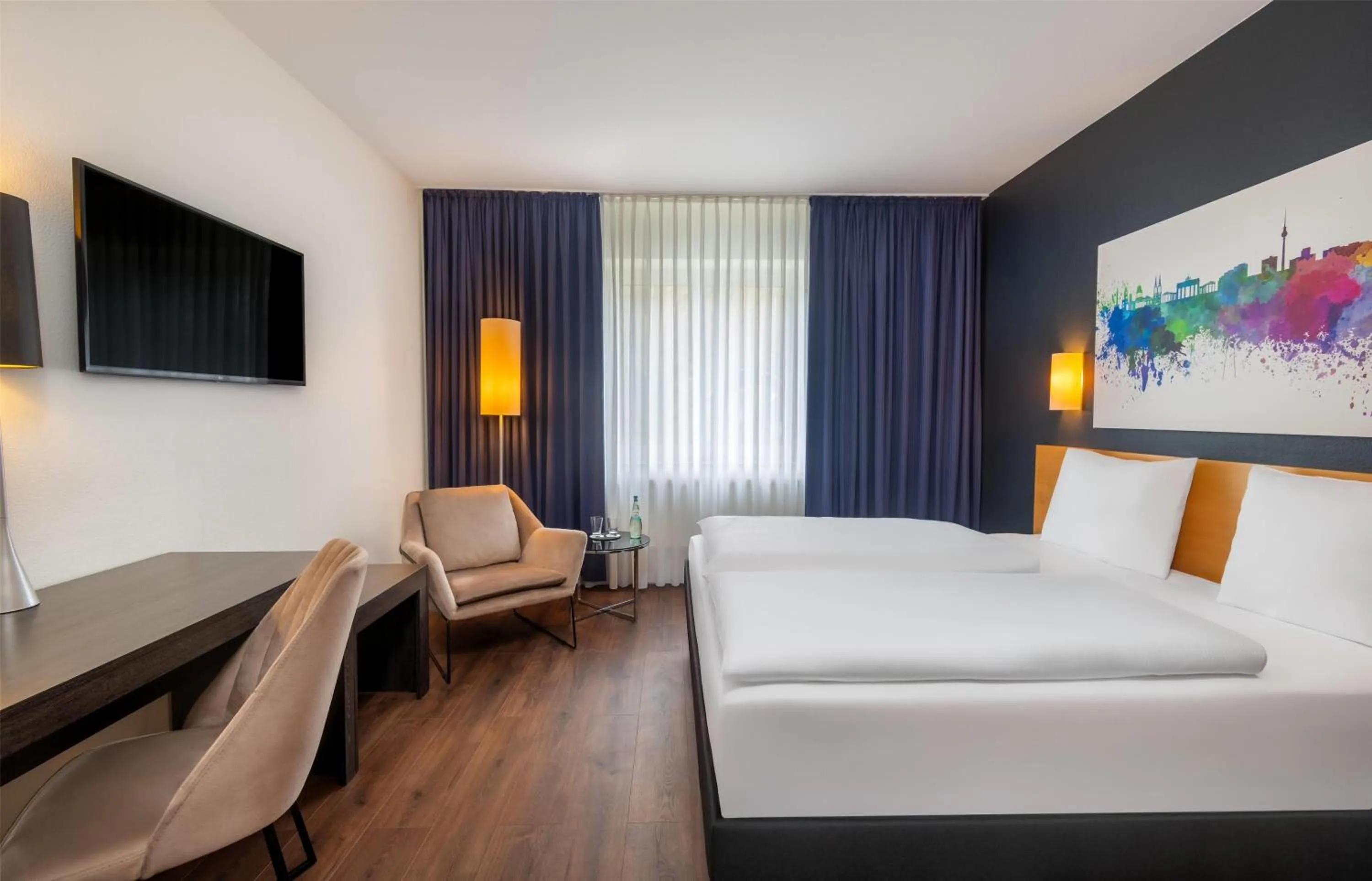 Photo of the whole room, Bed in Wyndham Garden Potsdam