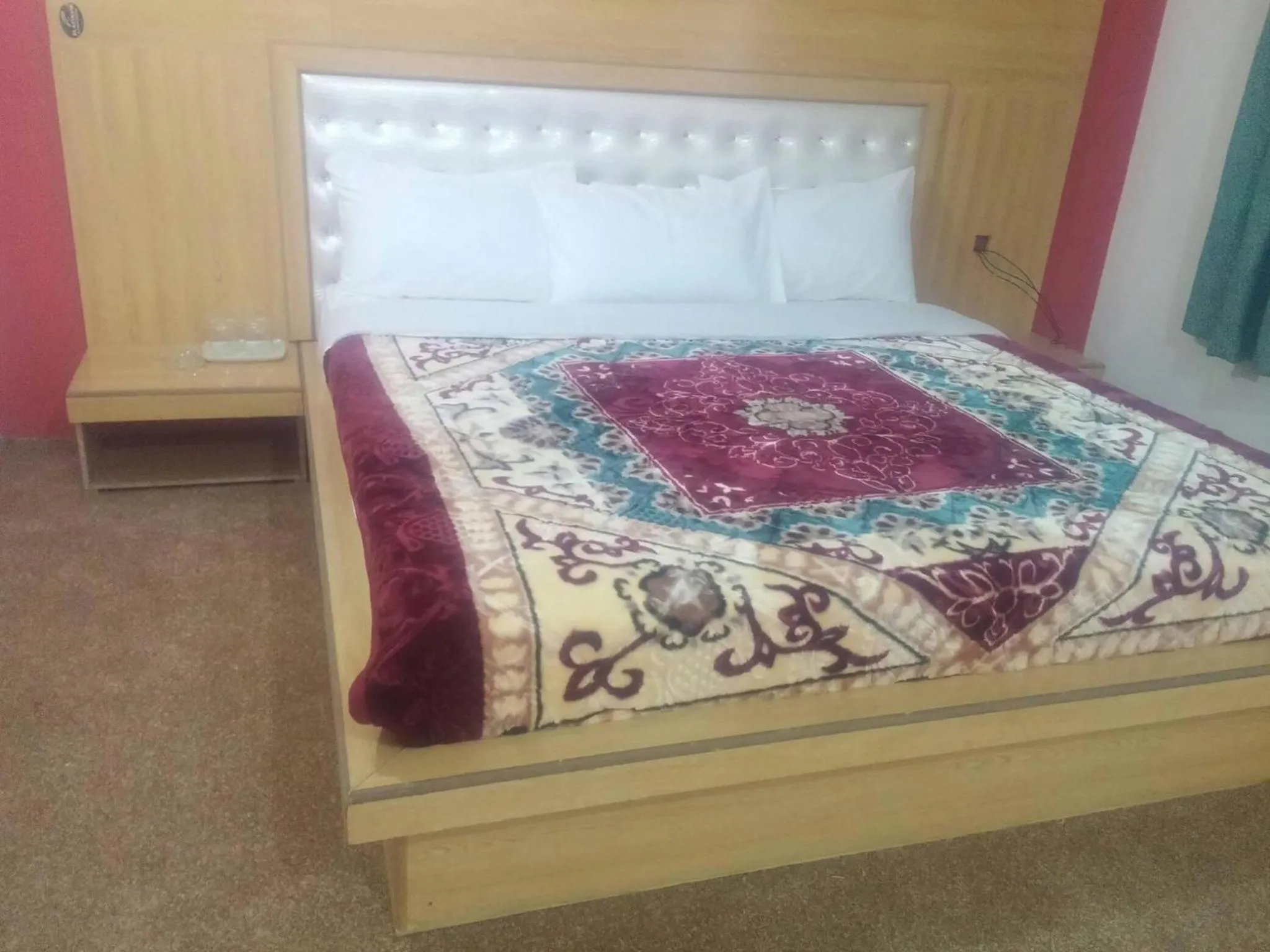 Eden Lake View Hotel