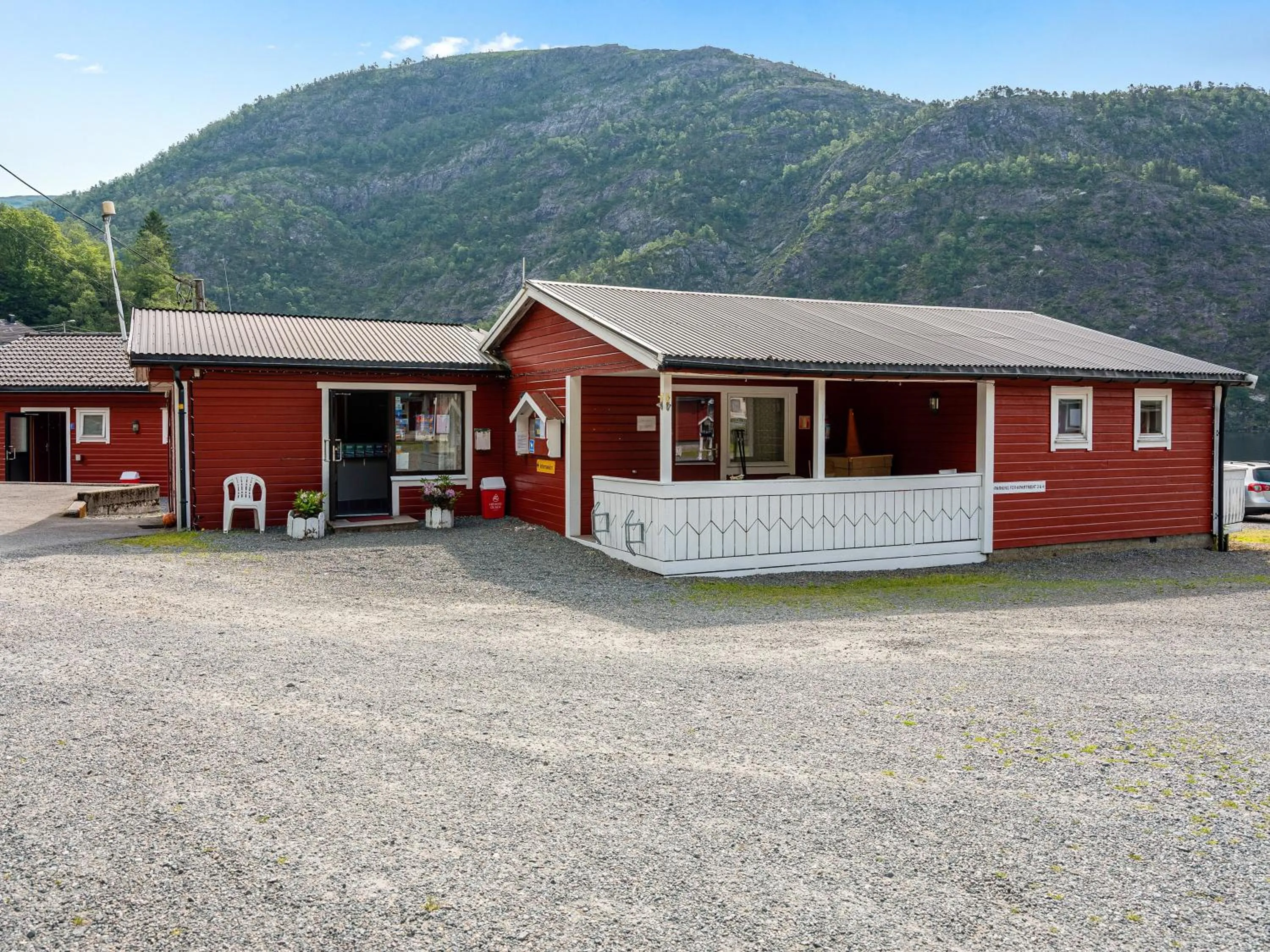 Communal lounge/ TV room in Grimen Camping