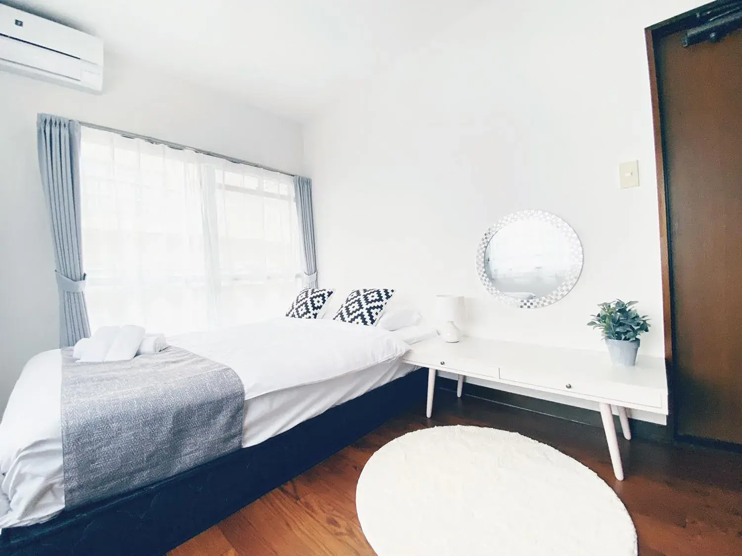 Three-Bedroom Apartment in OUCHI HOTEL Itsukaichi Three-Bedroom Apartment in OUCHI HOTEL Itsukaichi