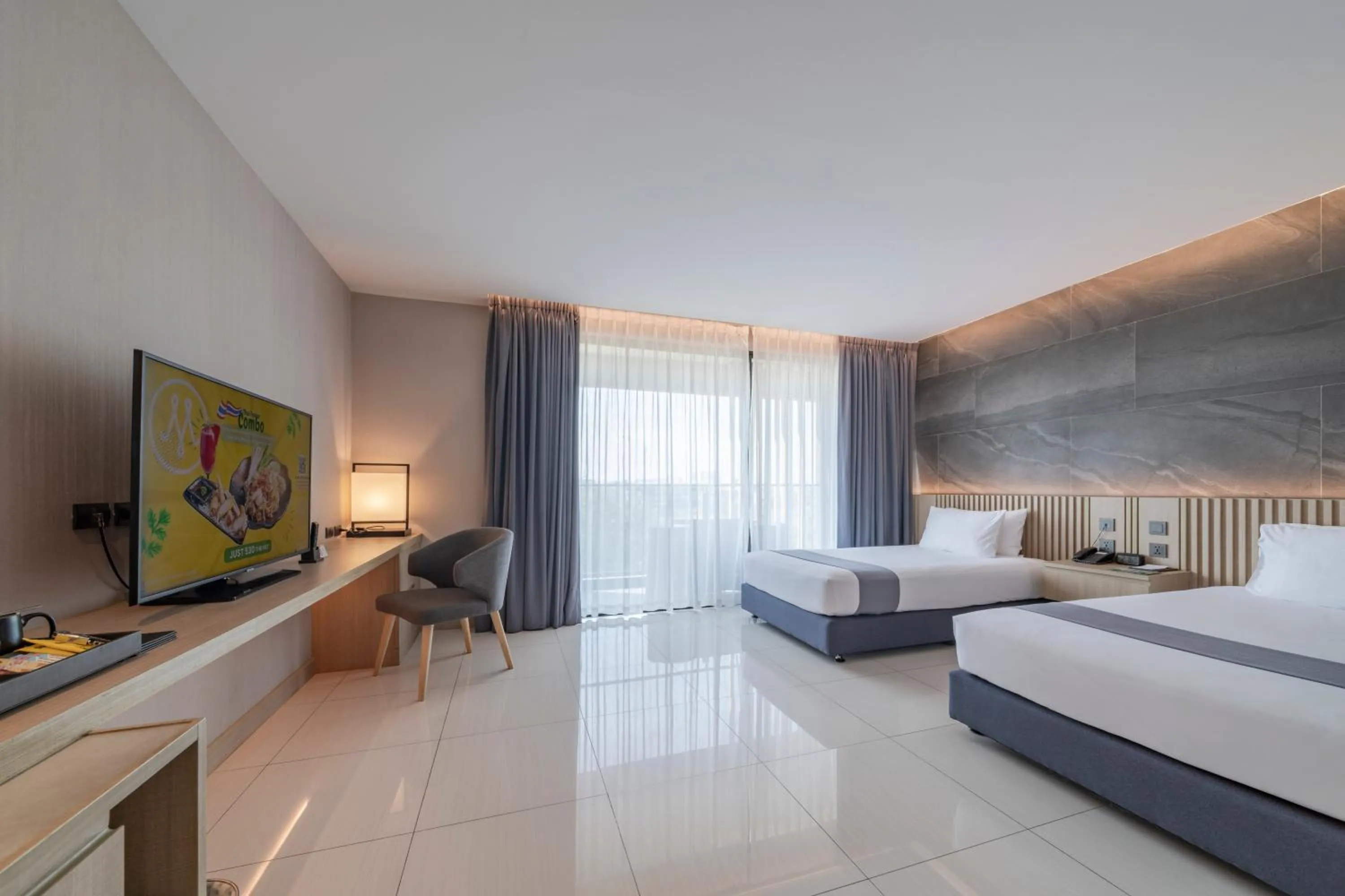 Bedroom, Bed in Mandarin Eastville, Pattaya - SHA Extra Plus