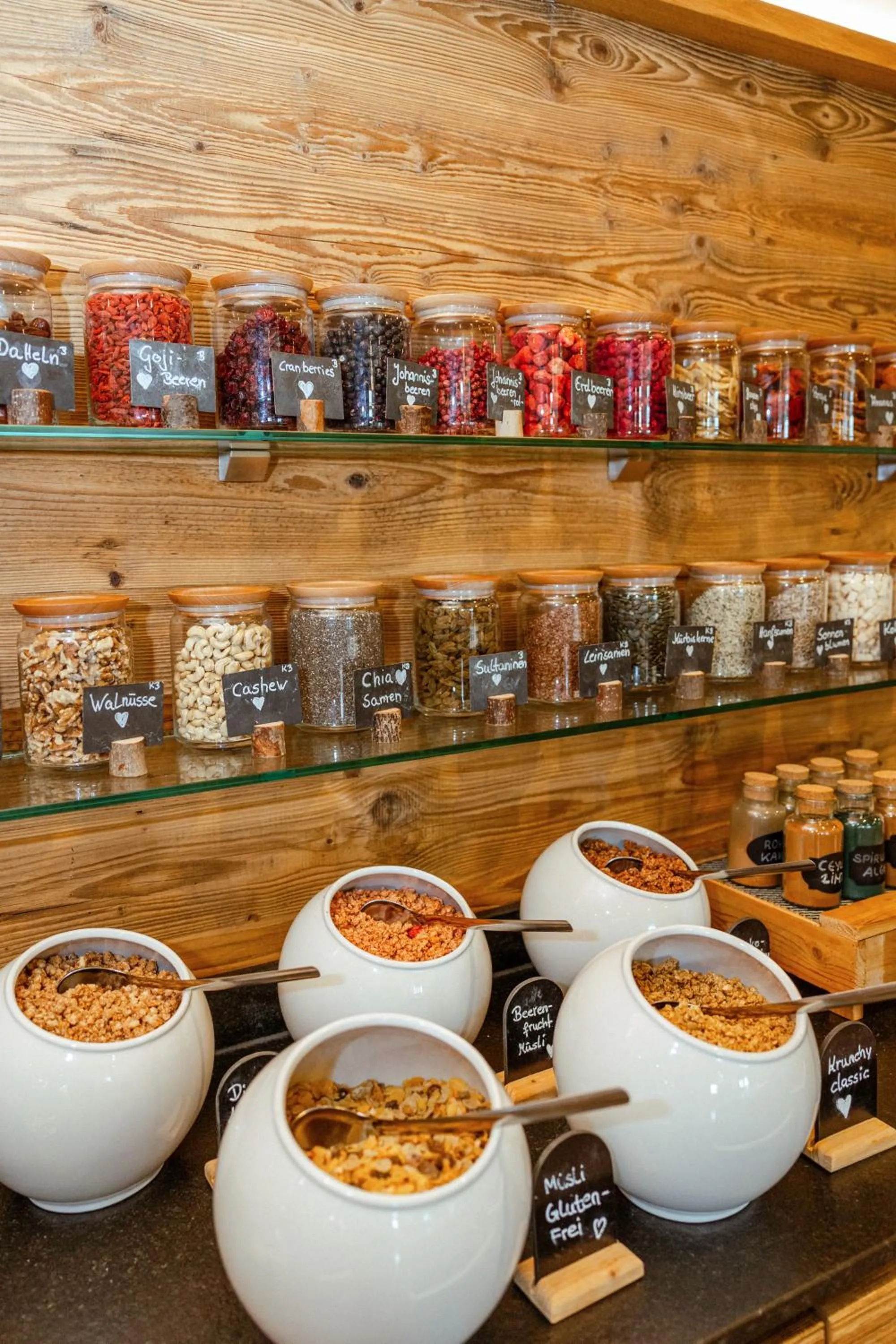 Buffet breakfast in Natur- und Wohlfühlhotel Kastenholz