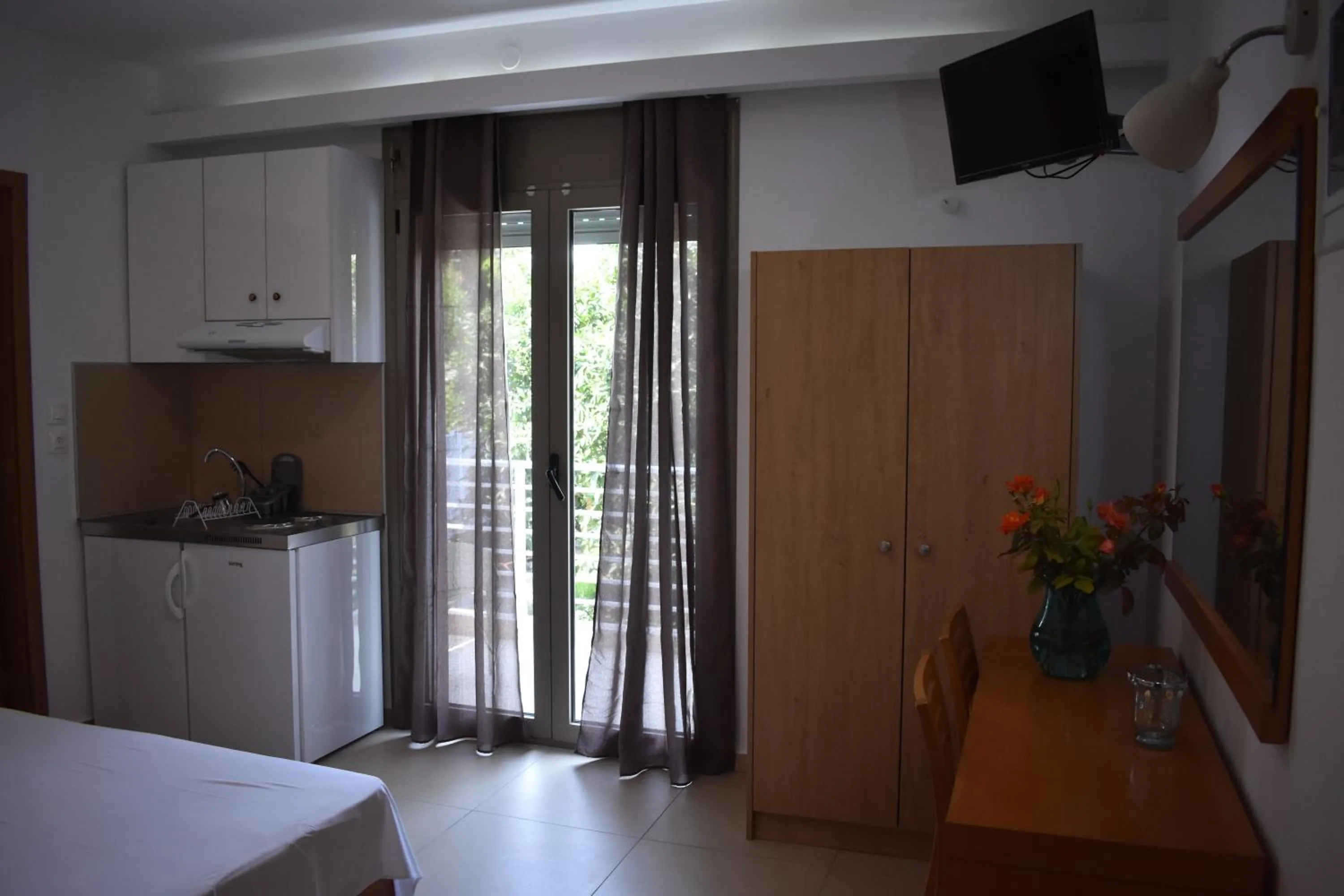 TV and multimedia, Bed in Hotel Ritsa