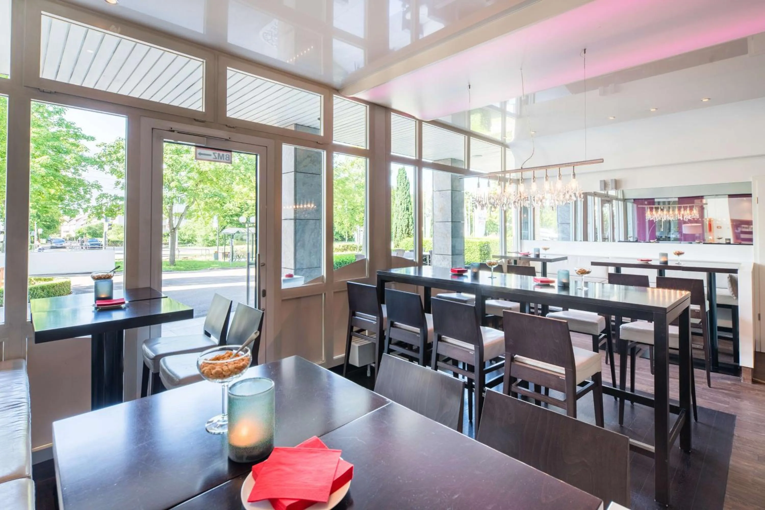 Lounge or bar in Best Western Plus Hotel Fellbach-Stuttgart