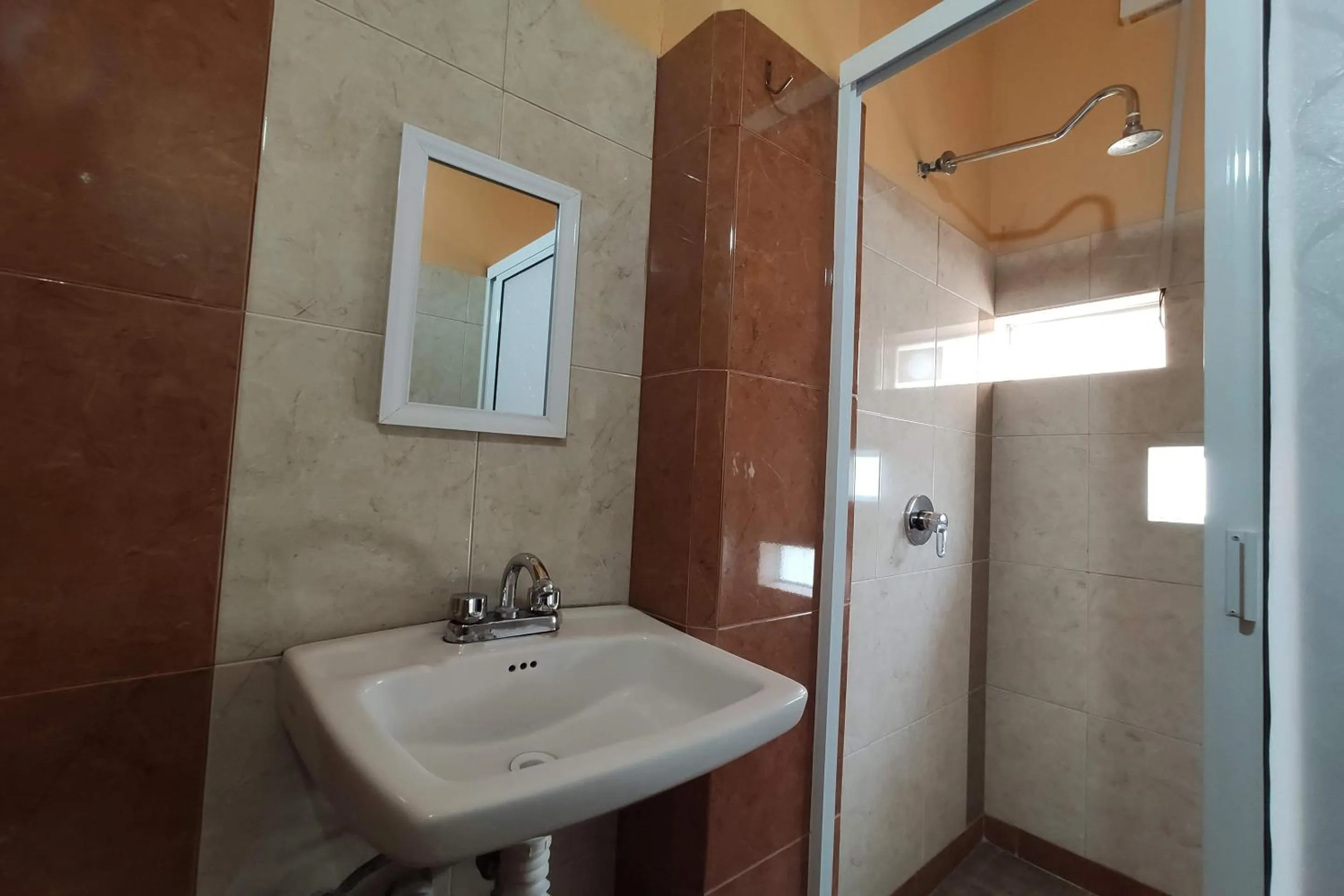 Bathroom in OYO Hotel Trigos De Oro,San Luis Teolocholco Park