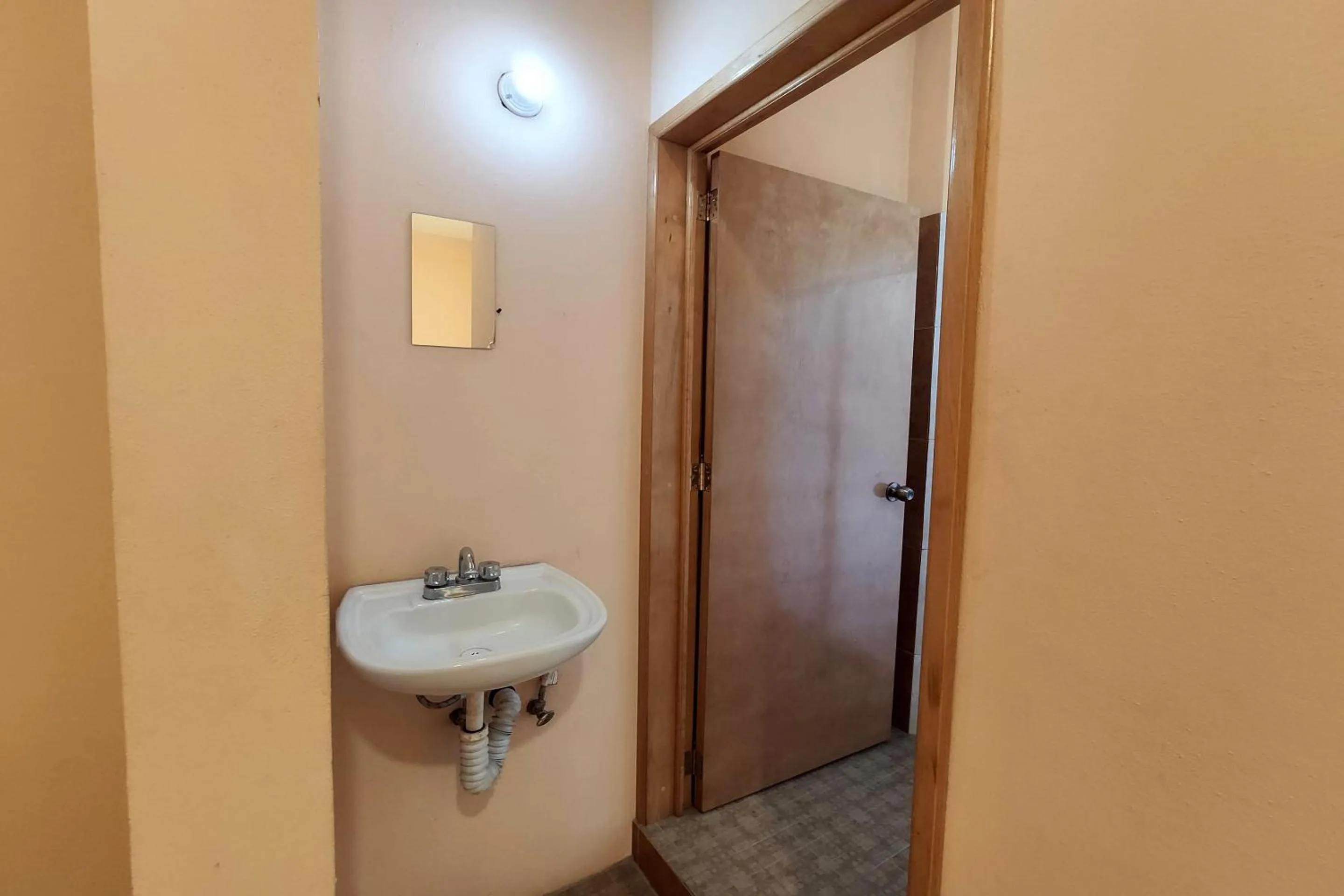 Bathroom in OYO Hotel Trigos De Oro,San Luis Teolocholco Park