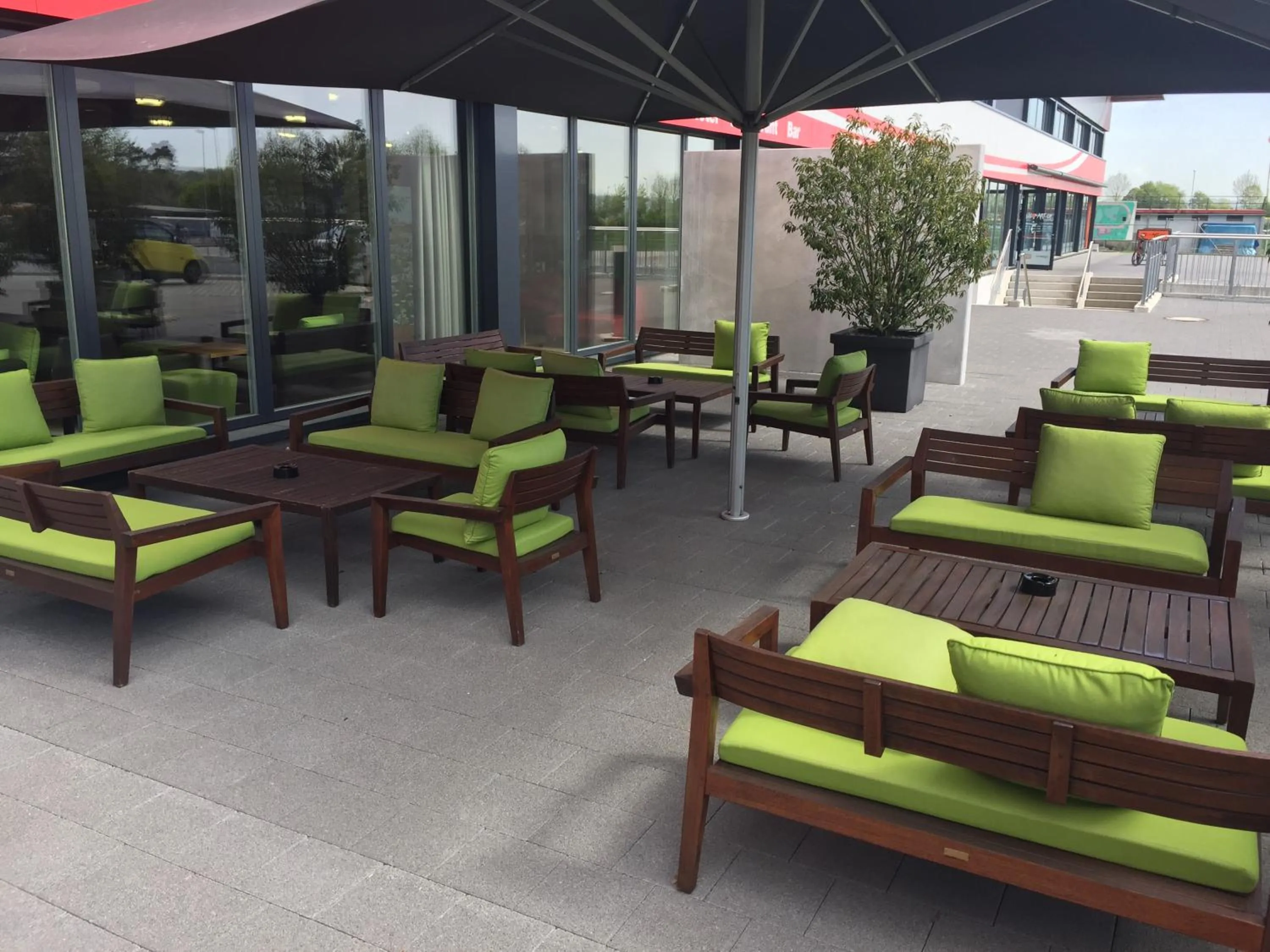 Restaurant/places to eat in Omnium Sport Hotel