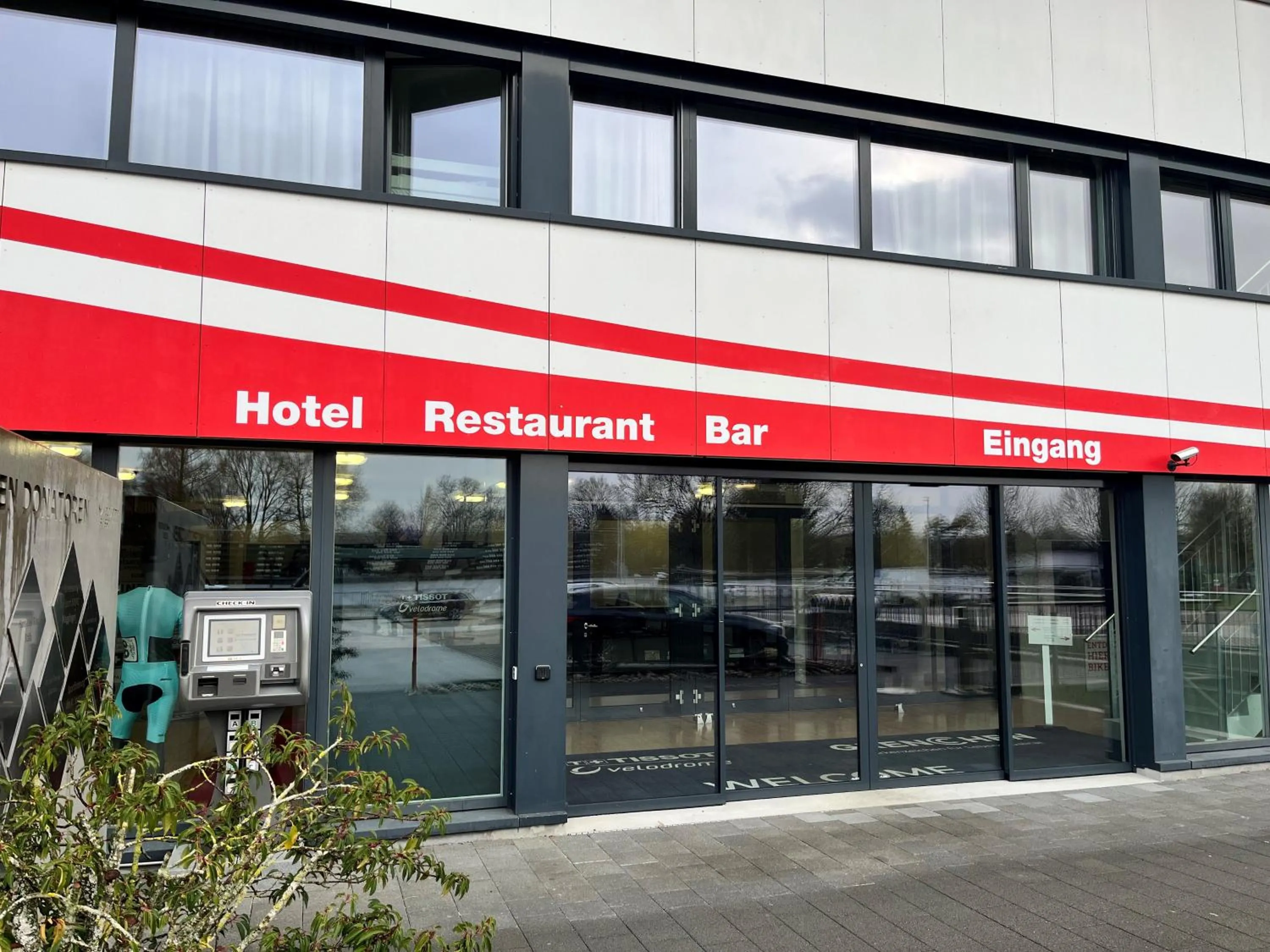 Property building in Omnium Sport Hotel