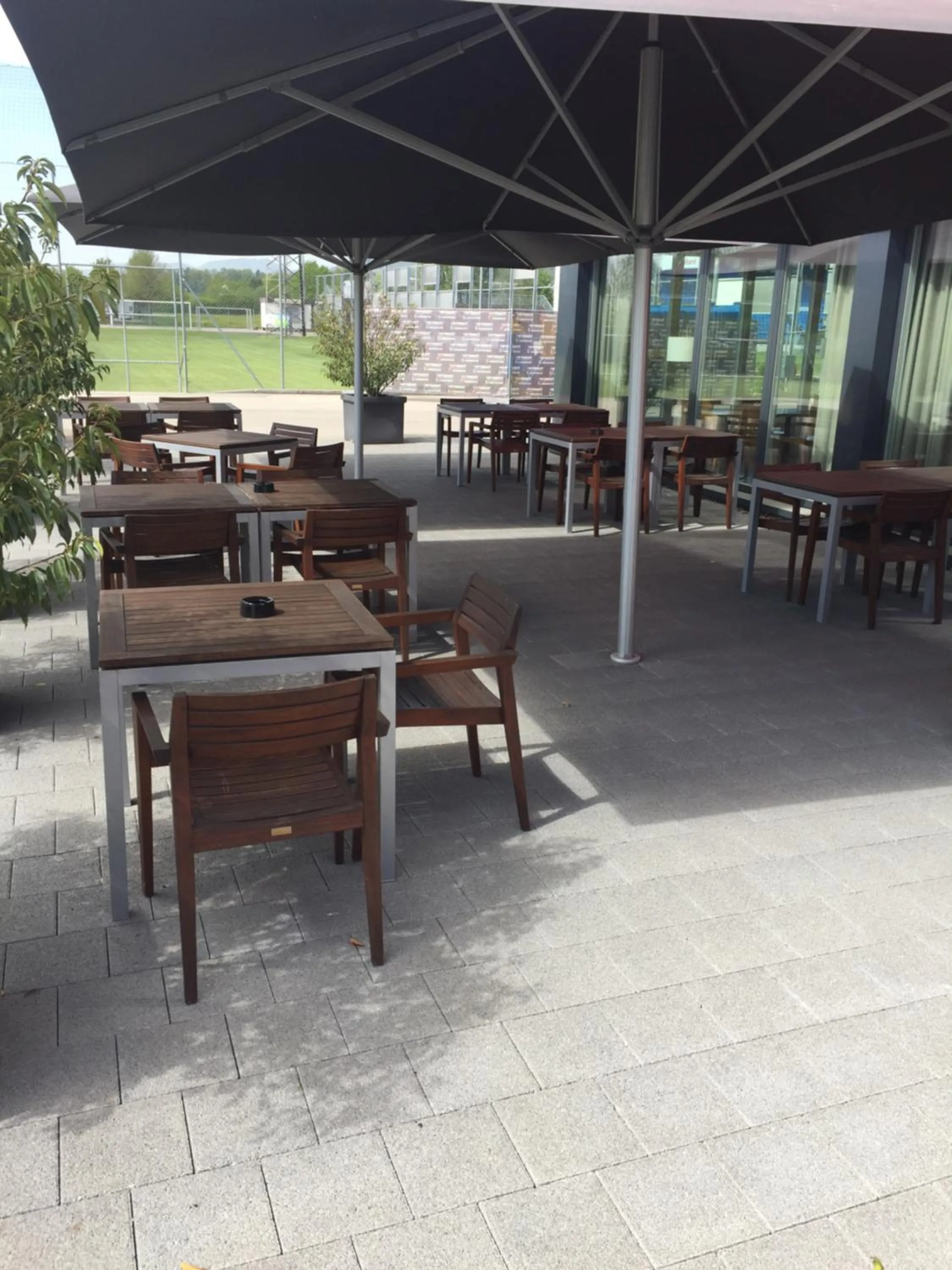 Restaurant/places to eat in Omnium Sport Hotel