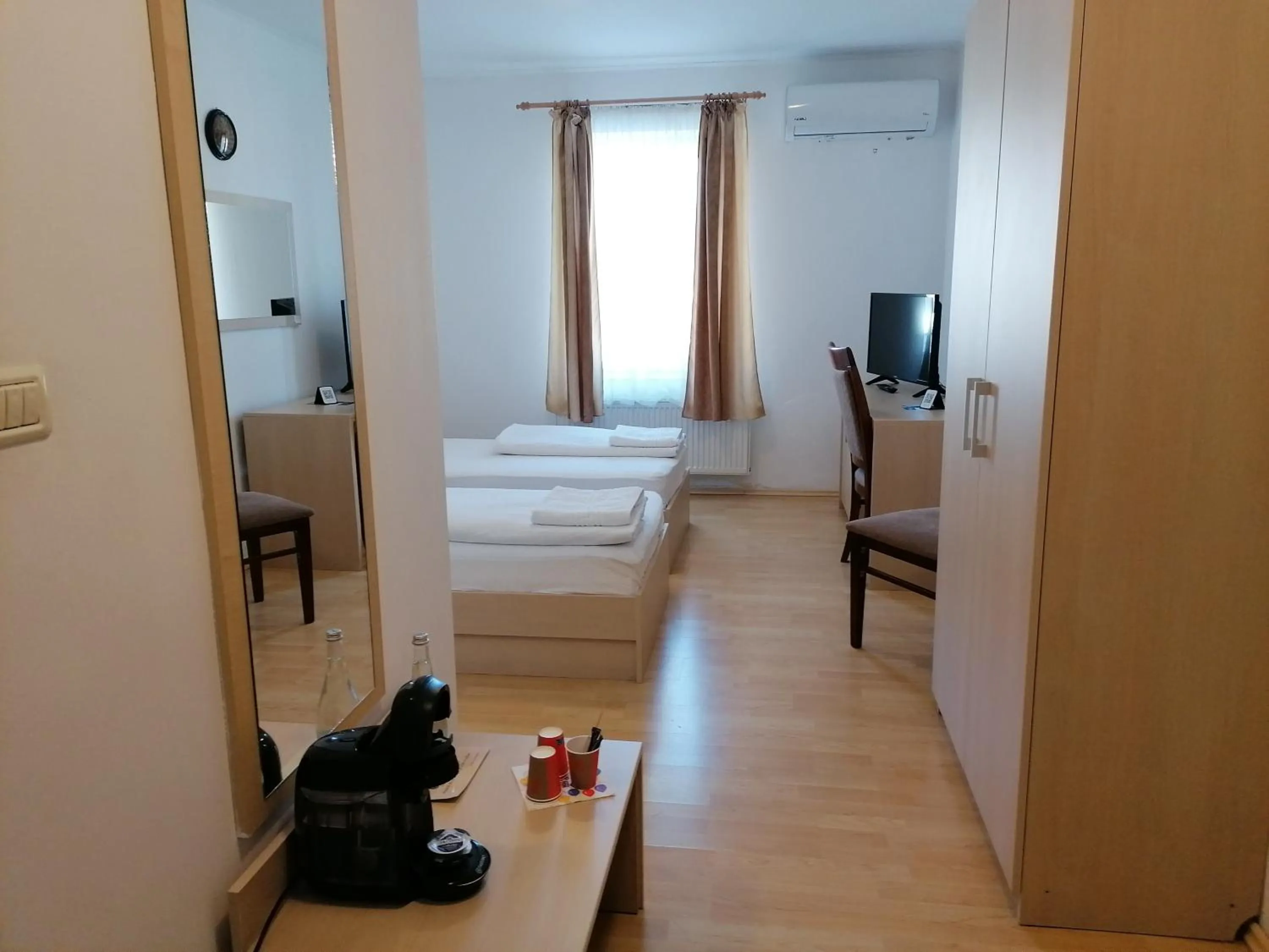 Photo of the whole room, Bed in Casa La Fayette