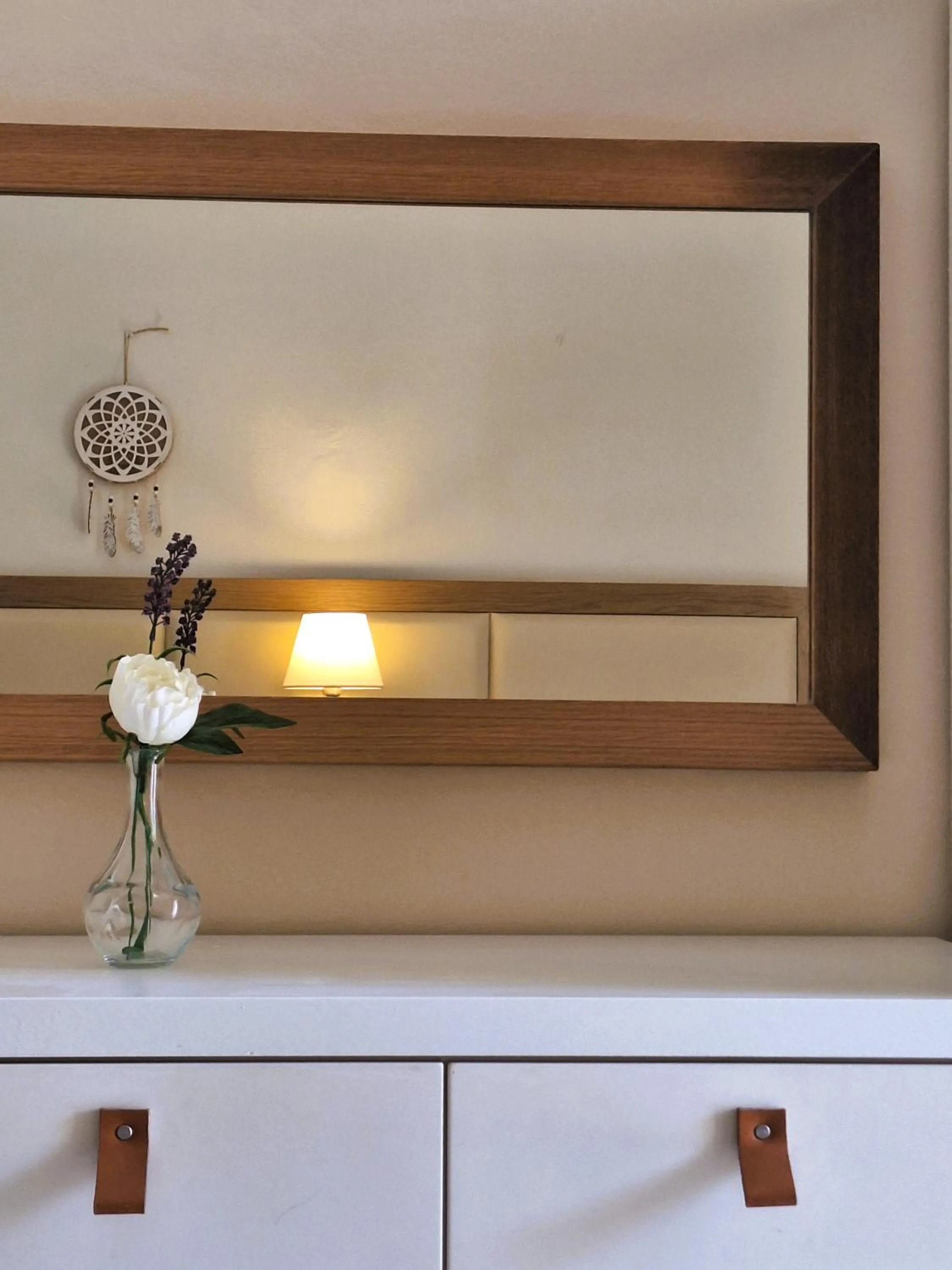 Photo of the whole room in Ever Green