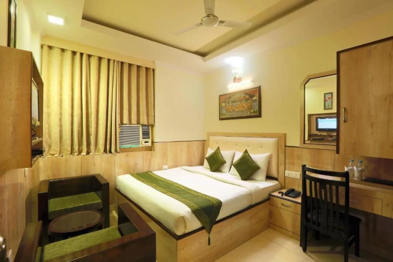 Bed in Hotel Castle Blue New Delhi Near IGI Airport