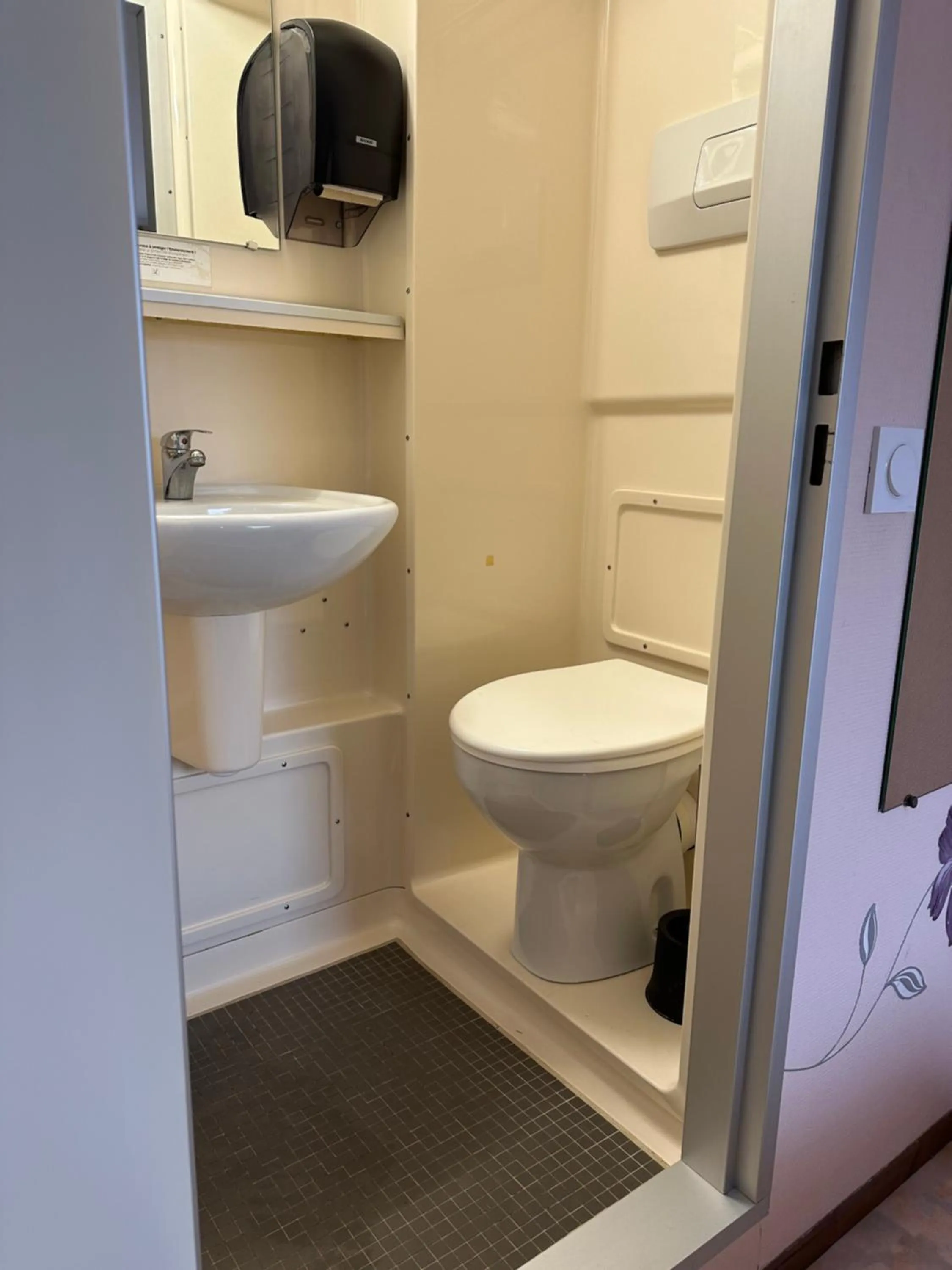 Bathroom in Du côté de chez Sam