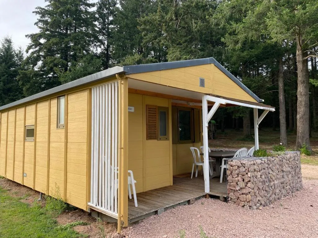 Property building in Du côté de chez Sam