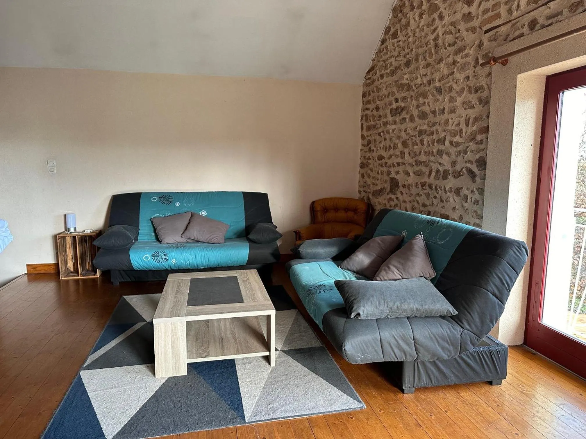 Seating area in Du côté de chez Sam