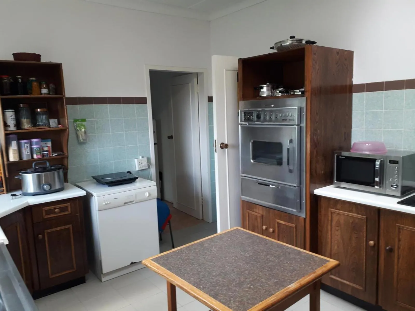Dining area in AANDRUS BNB