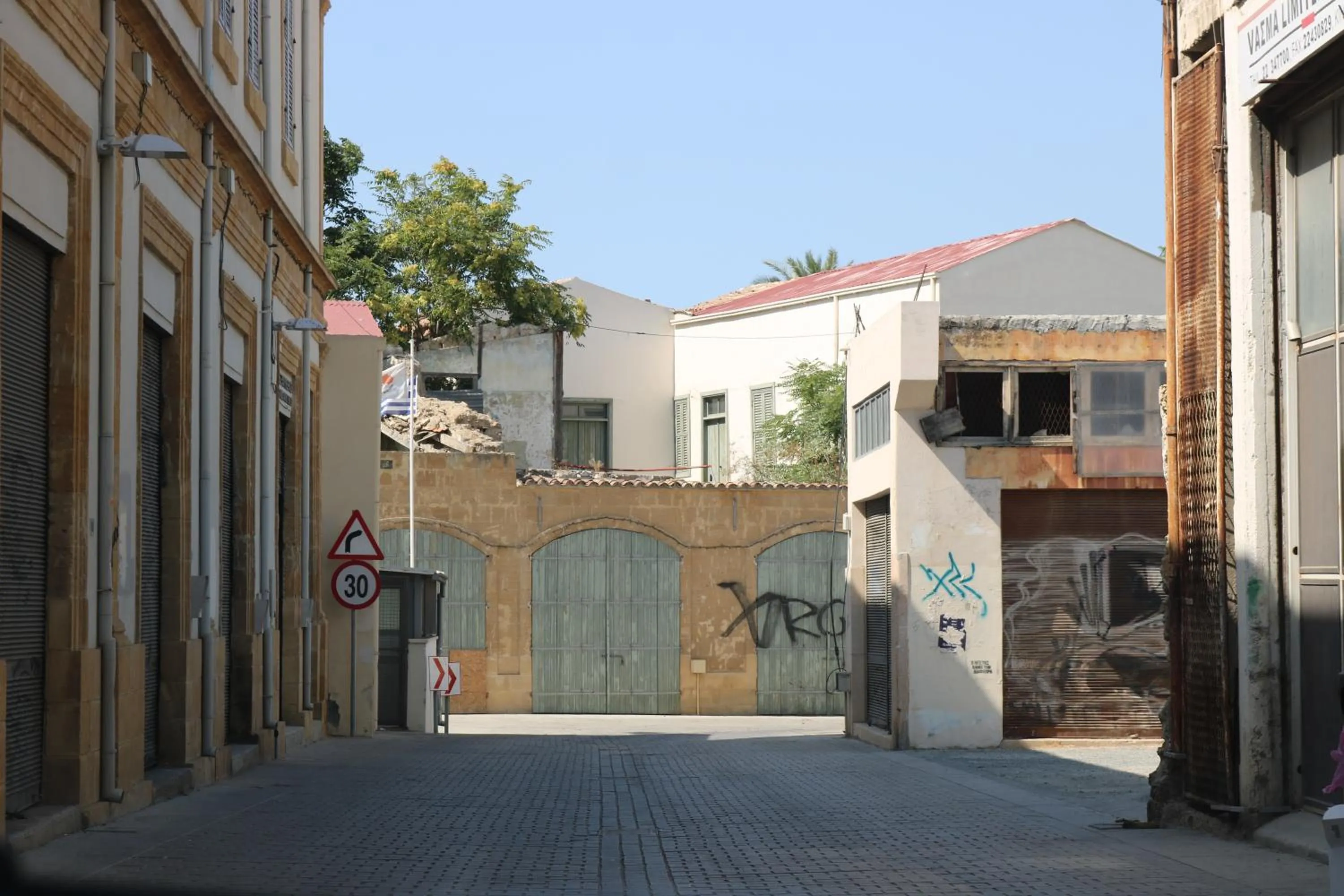 Neighbourhood in Costas Hostel Action 2