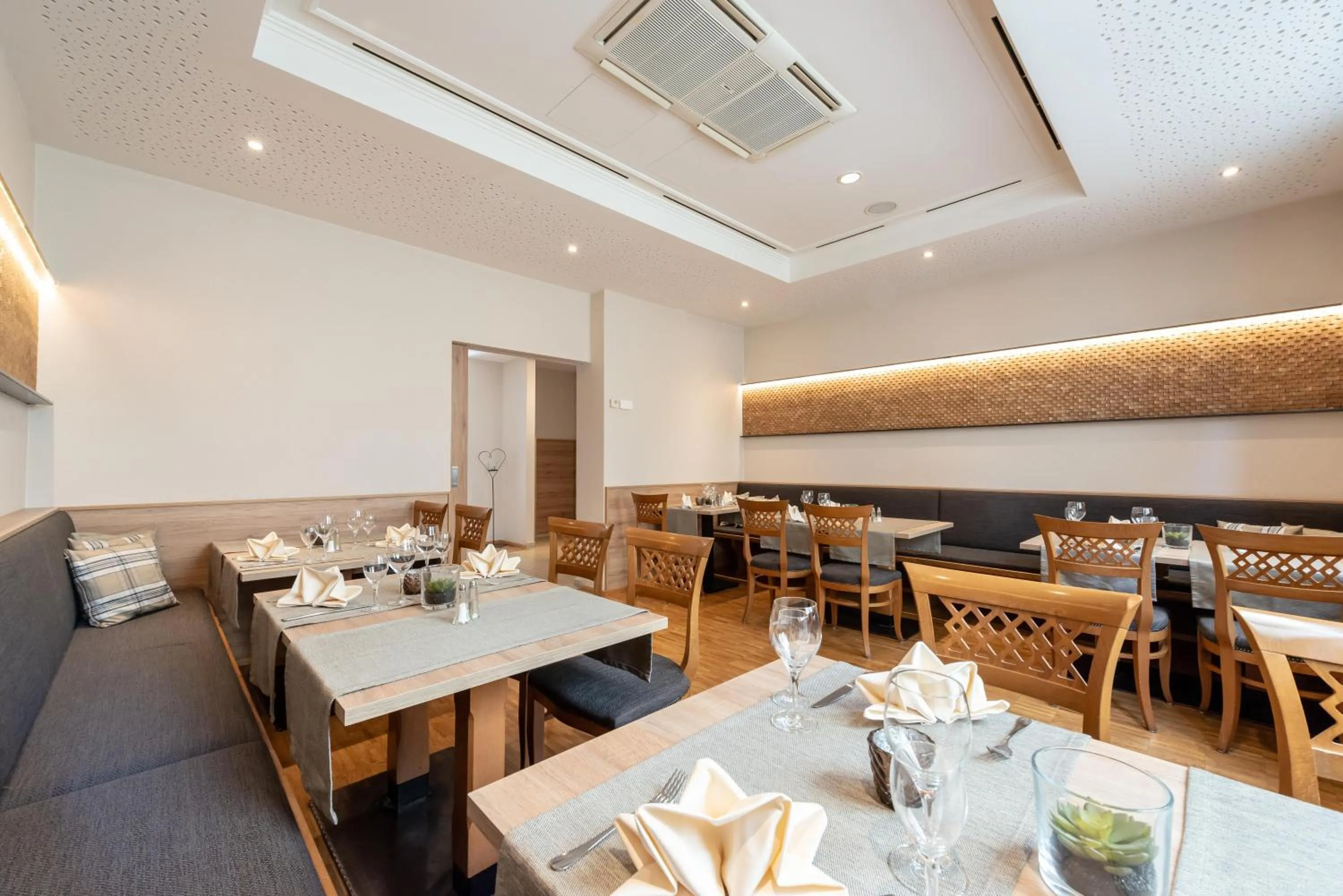 Restaurant/places to eat in Hotel Dirsch Wellness & Spa Resort