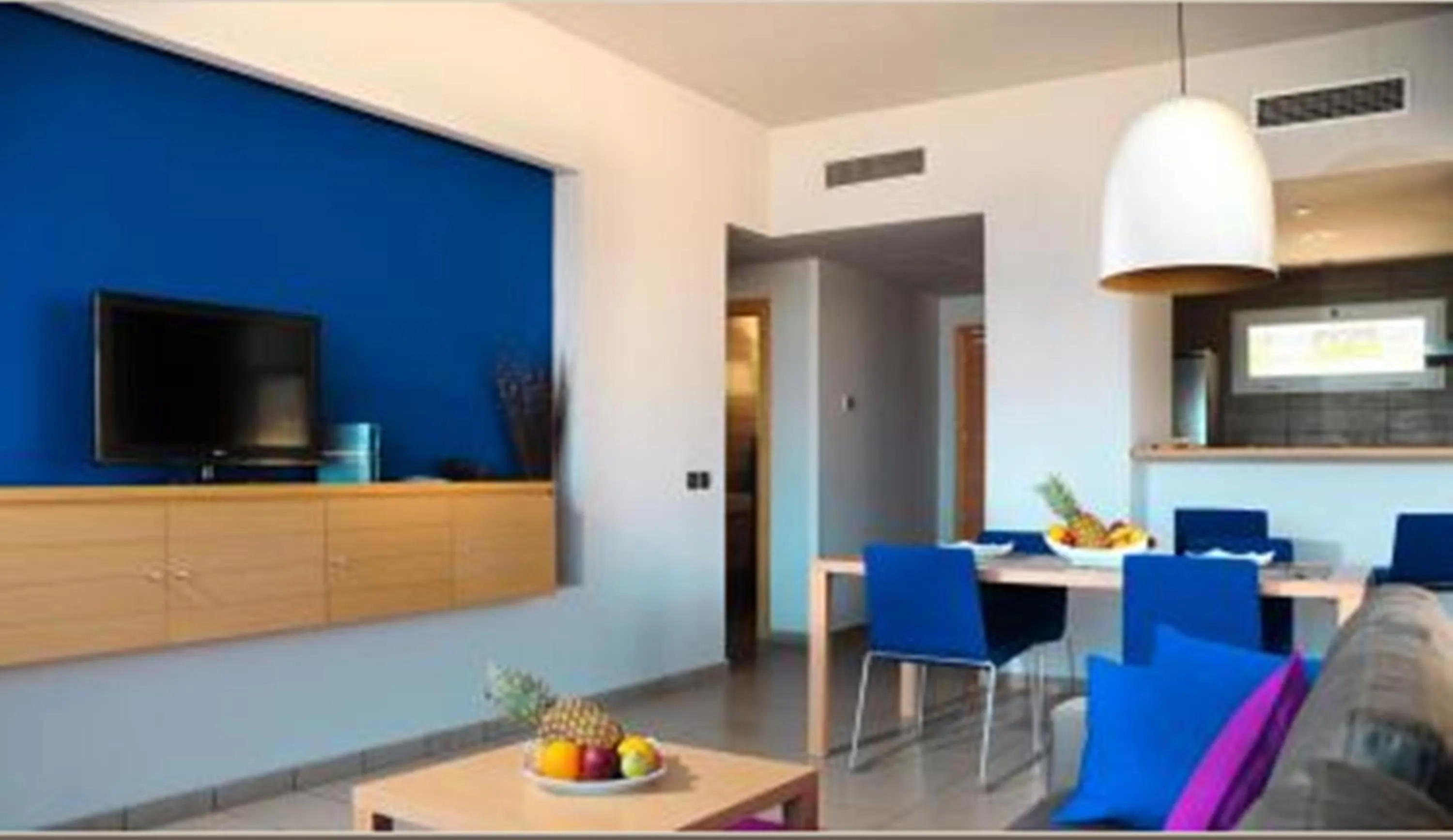 TV and multimedia in Mercure Quemado Al-Hoceima Resort