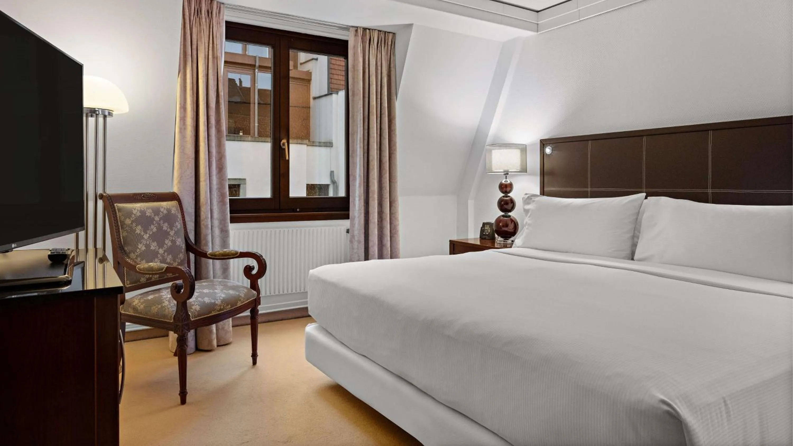 Bed in Hilton Dresden an der Frauenkirche