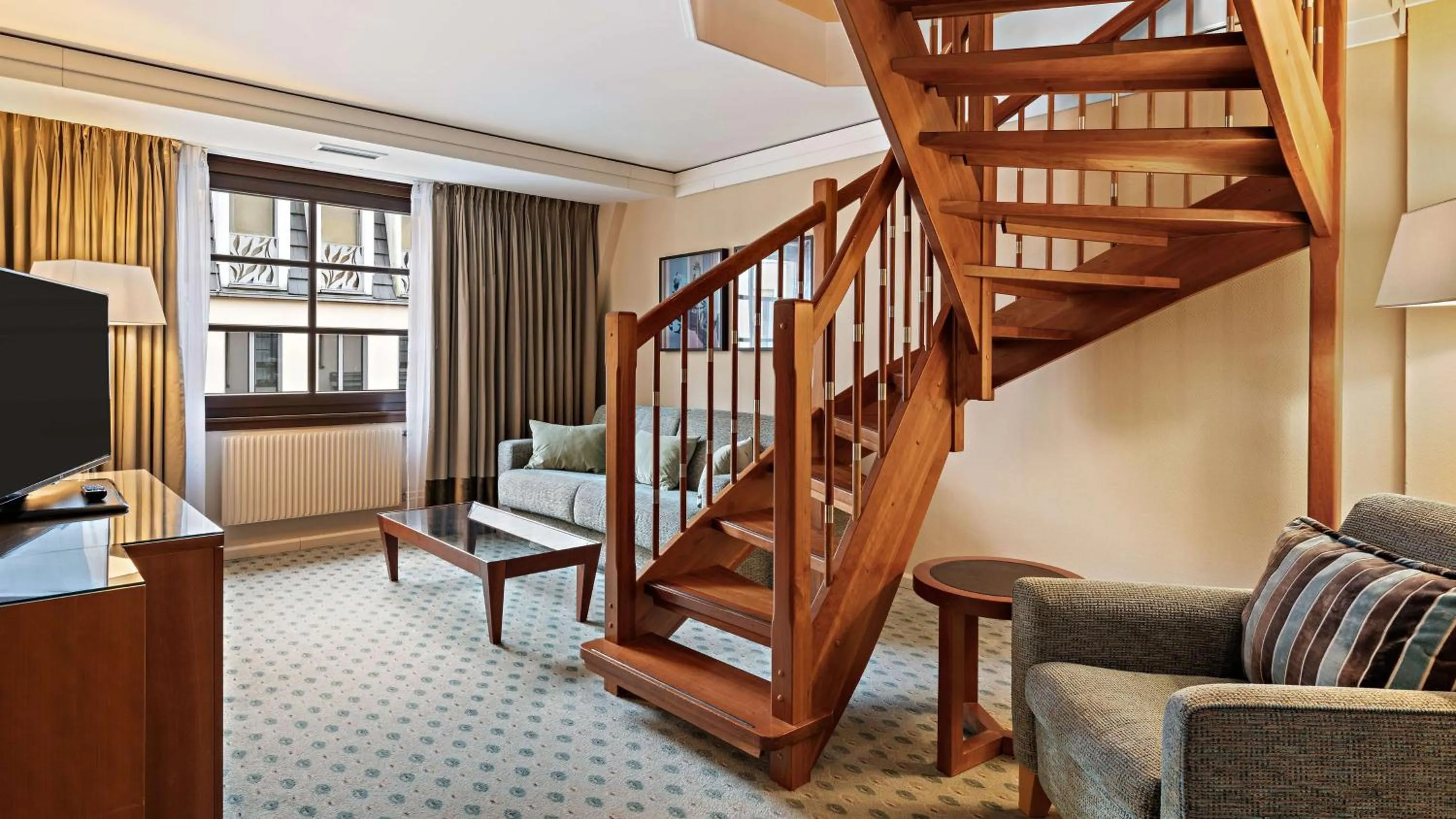 Living room in Hilton Dresden an der Frauenkirche