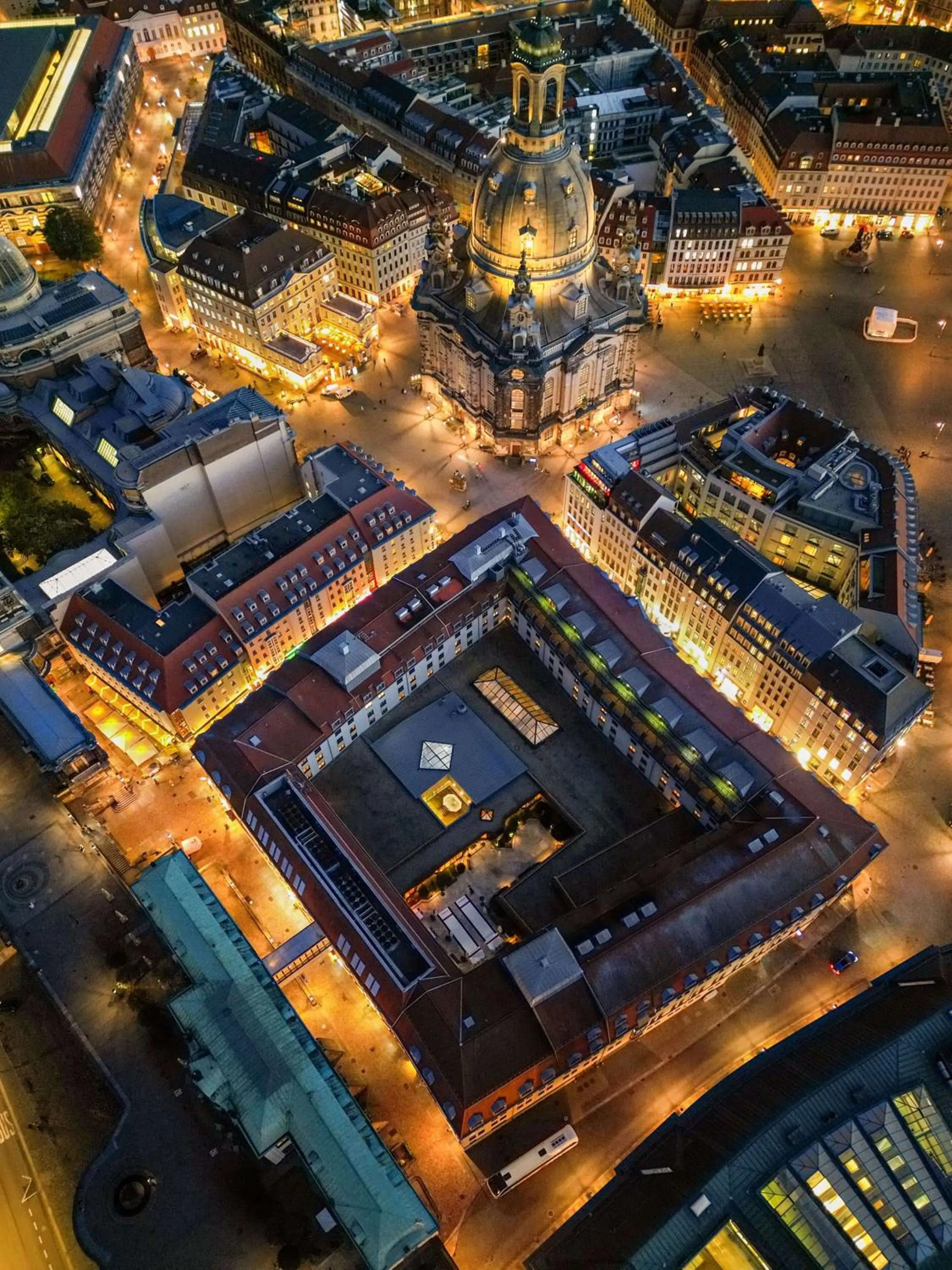 Property building in Hilton Dresden an der Frauenkirche